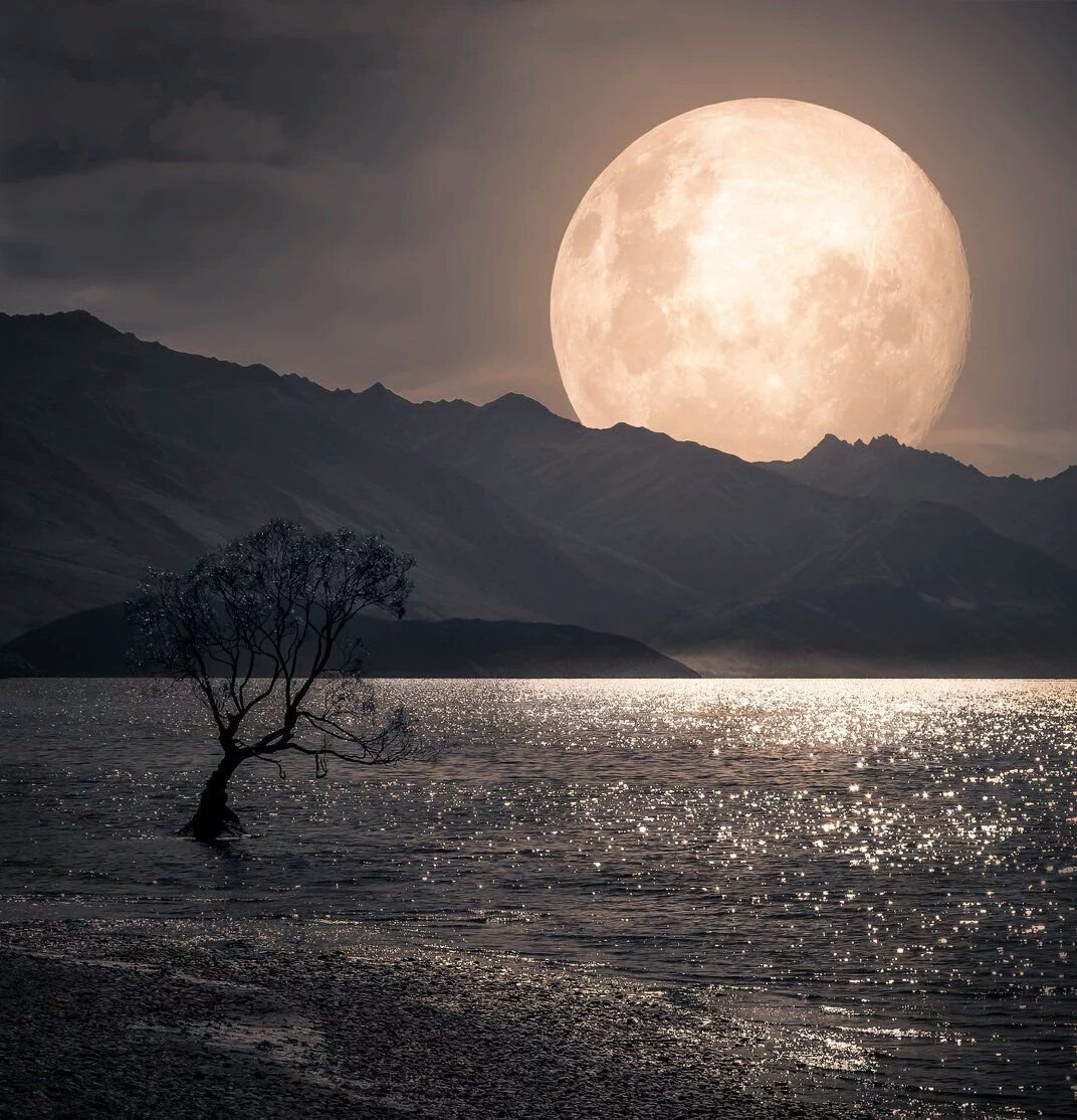 Луна красивая правда