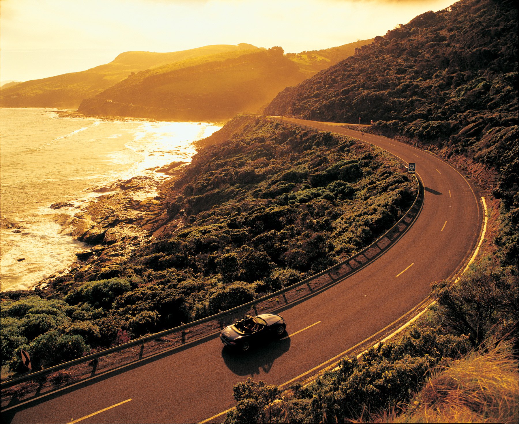 Дорога с красивым видом. Лос-Анджелес Калифорния дороги. Красивая дорога. Машина на дороге. Дорога у моря.