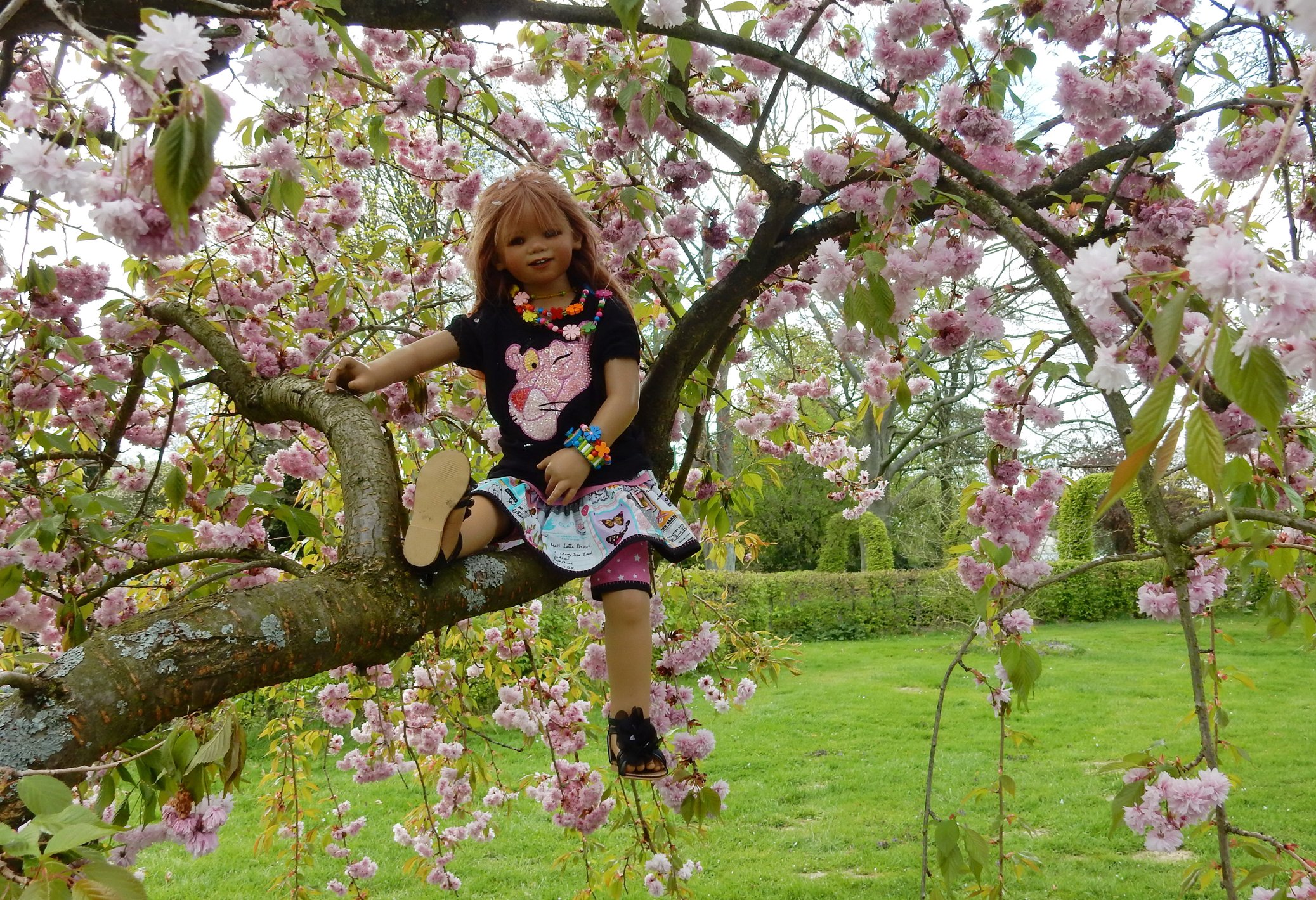 Фотосессия с цветущими деревьями дети
