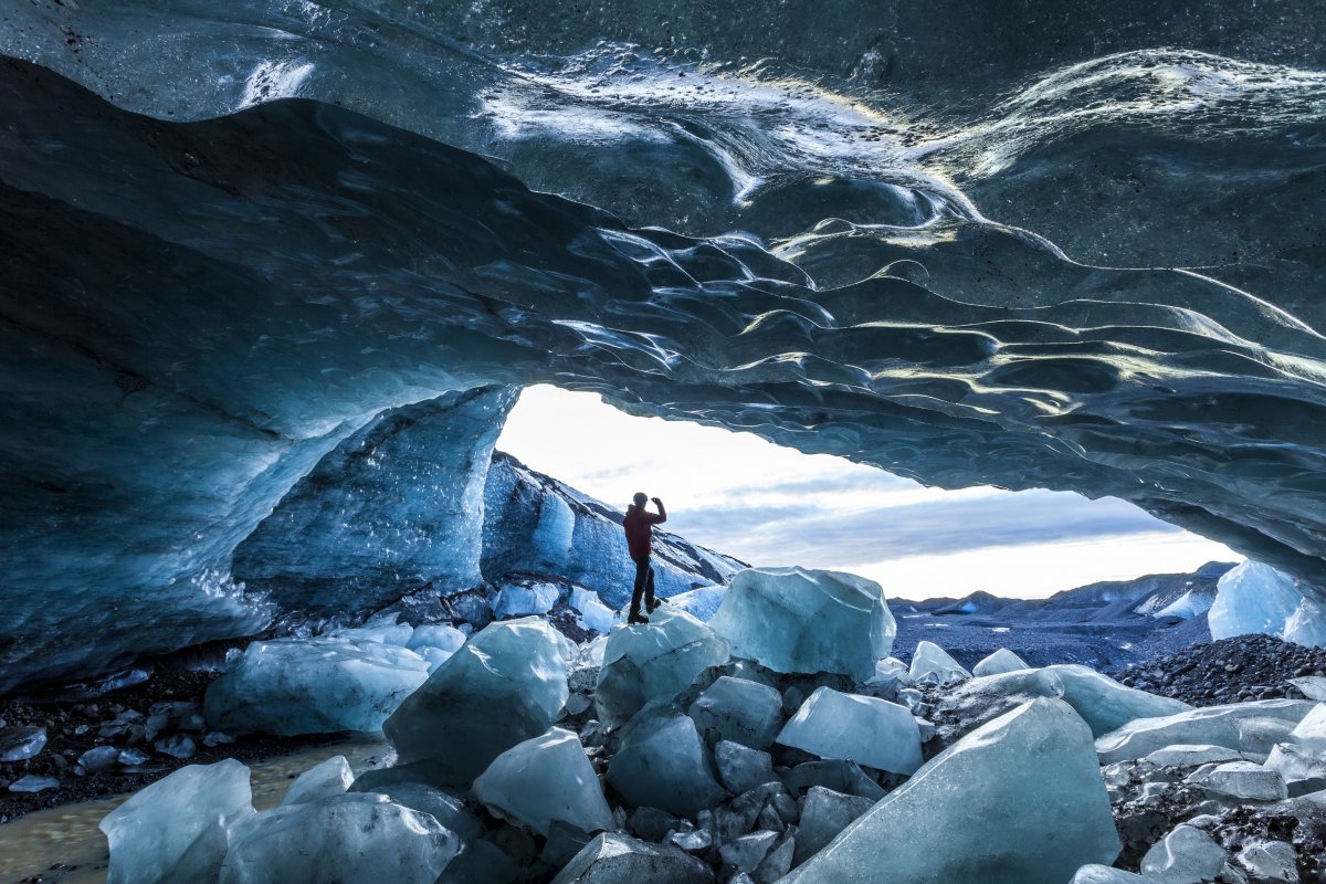 Пещера в Антарктиде