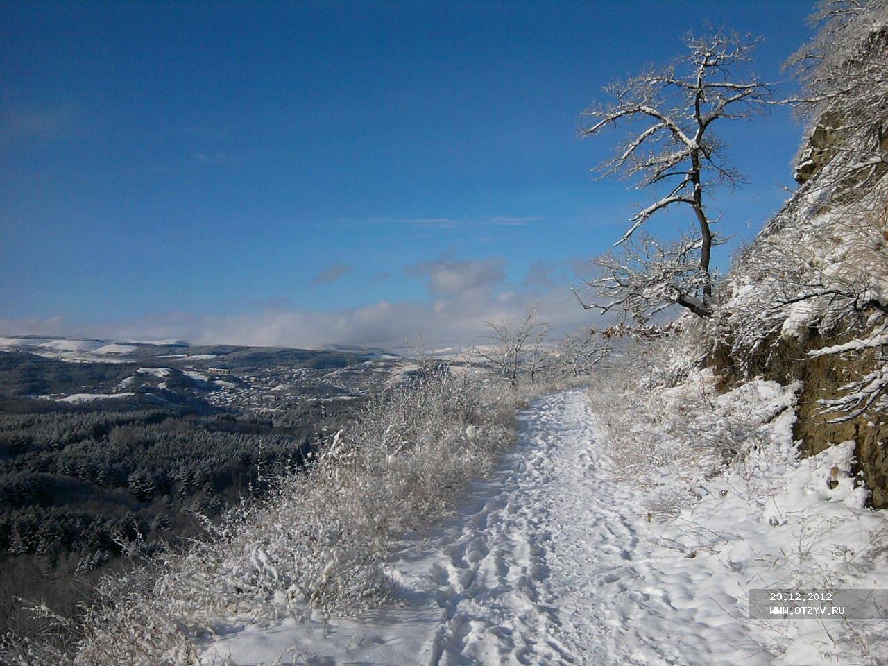 Погода кисловодск на 10 дней самый точный. Красное солнышко Кисловодск зимой. Кисловодск горы зимой. Терренкур в Кисловодске зимой. Кисловодск в феврале.