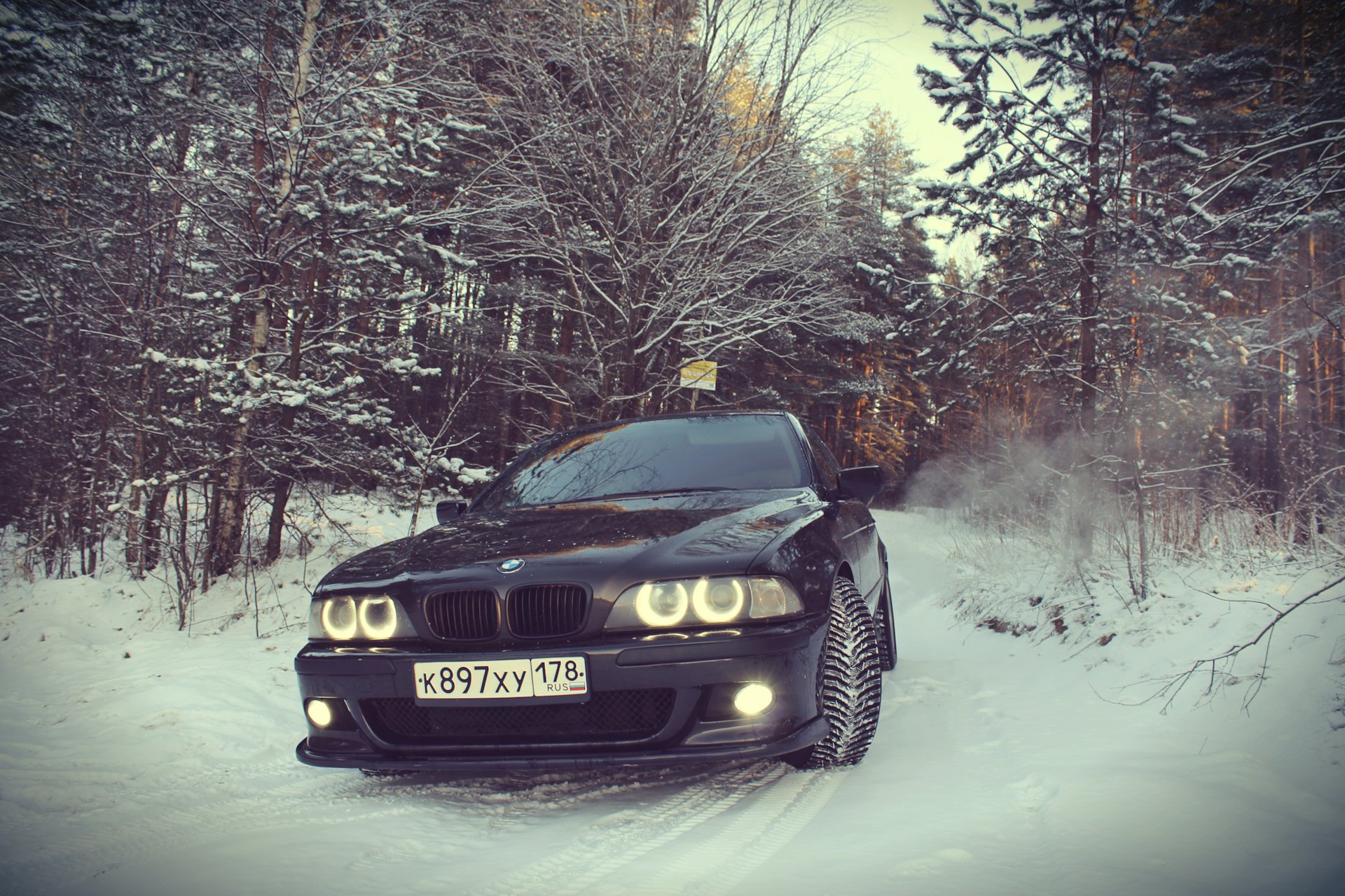 М5 зима. BMW e39 Winter. BMW e39 зима. БМВ е36 зимой. Зимний дрифт БМВ е39.