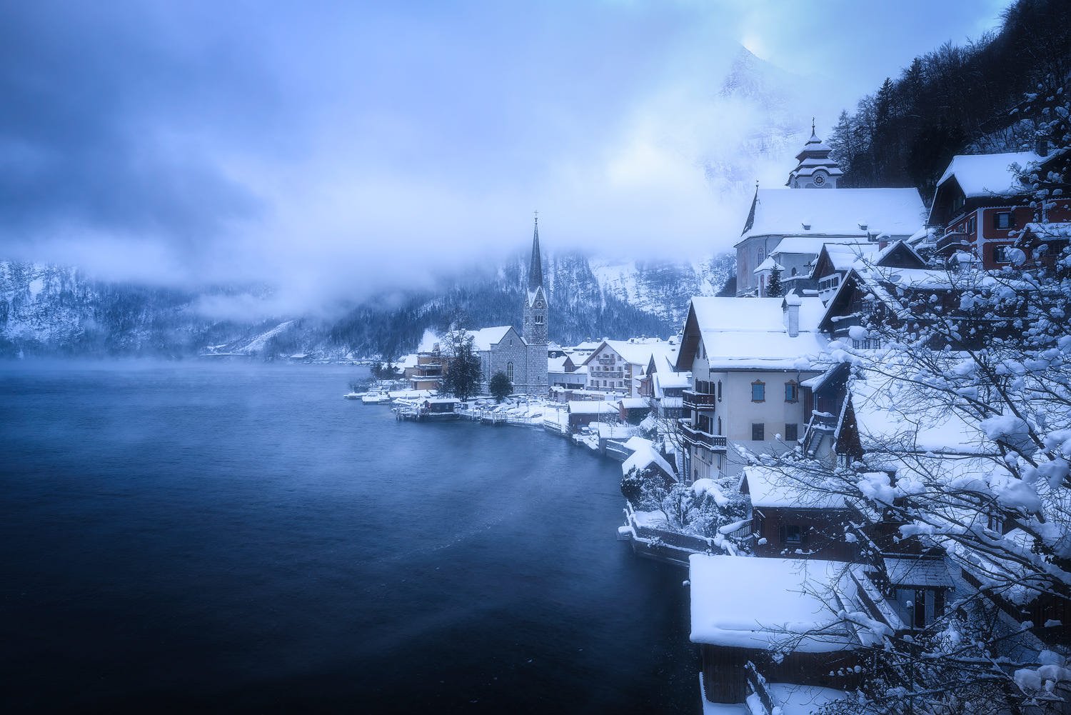 Perfect winter. Hallstatt зимой туман. "A perfect Winter".