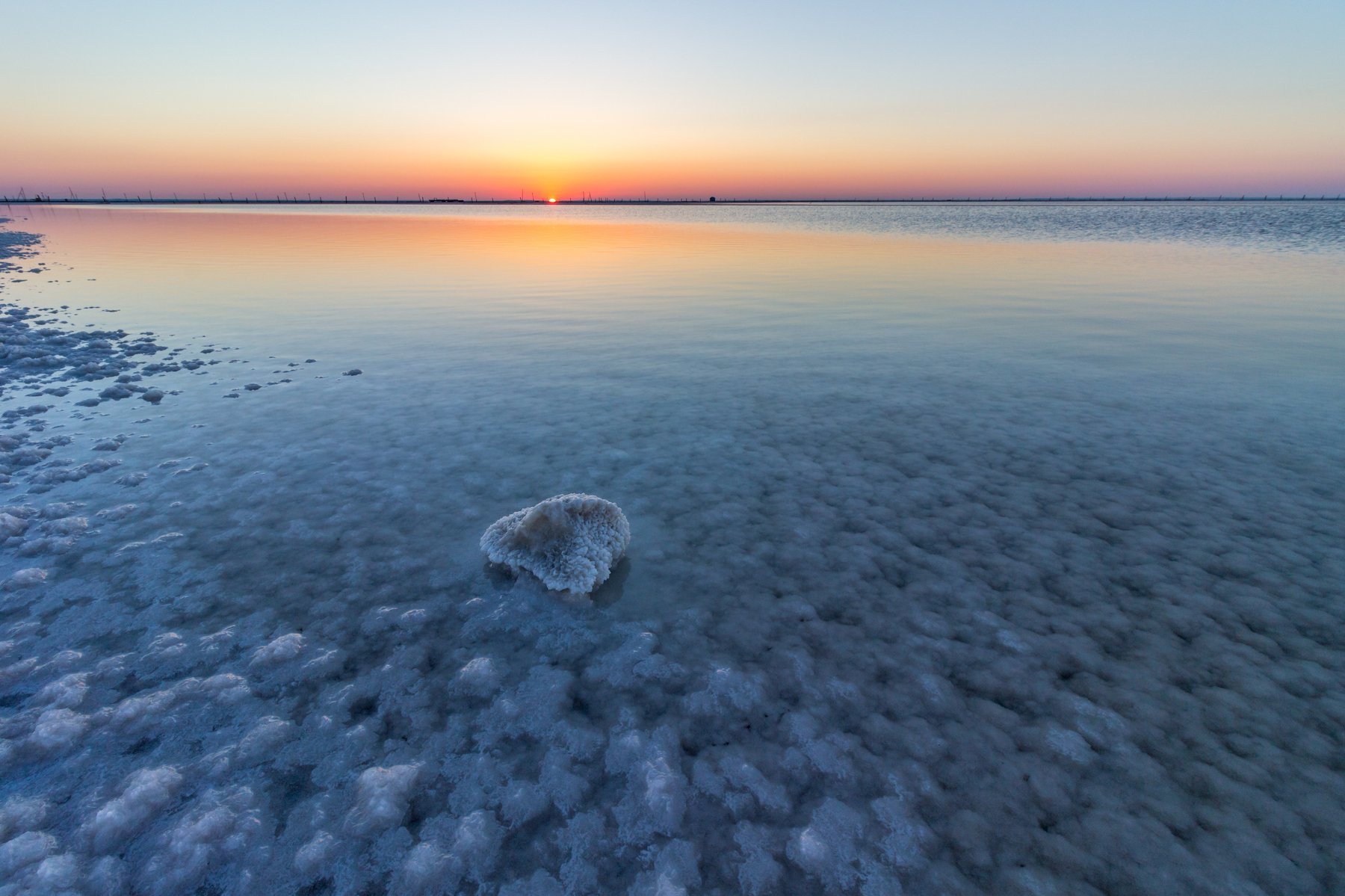 Соленые воды россии. Озеро Баскунчак. Озеро Эльтон. Баскунчак соленое озеро. Астрахань озеро Эльтон.