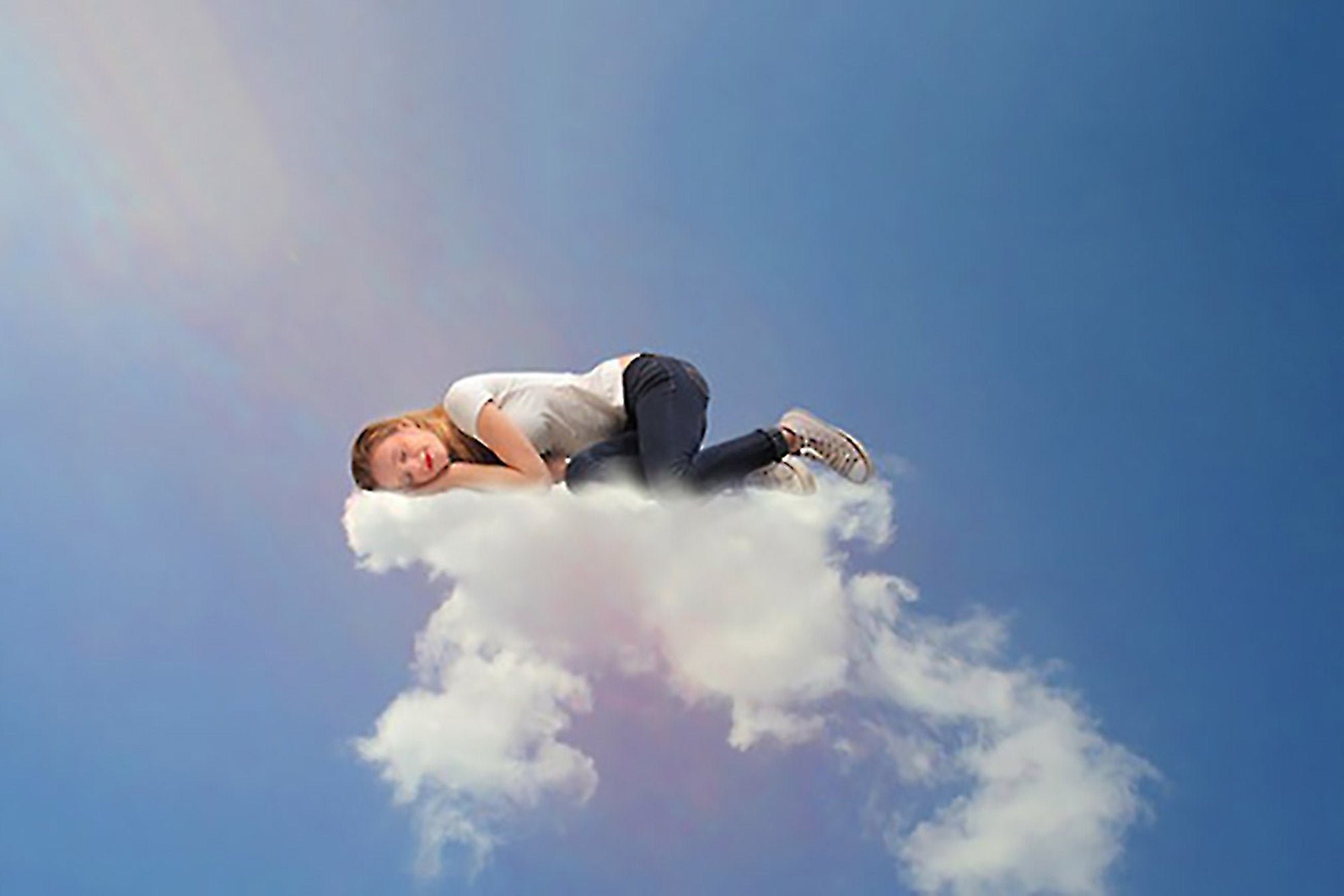 Человек витает в облаках