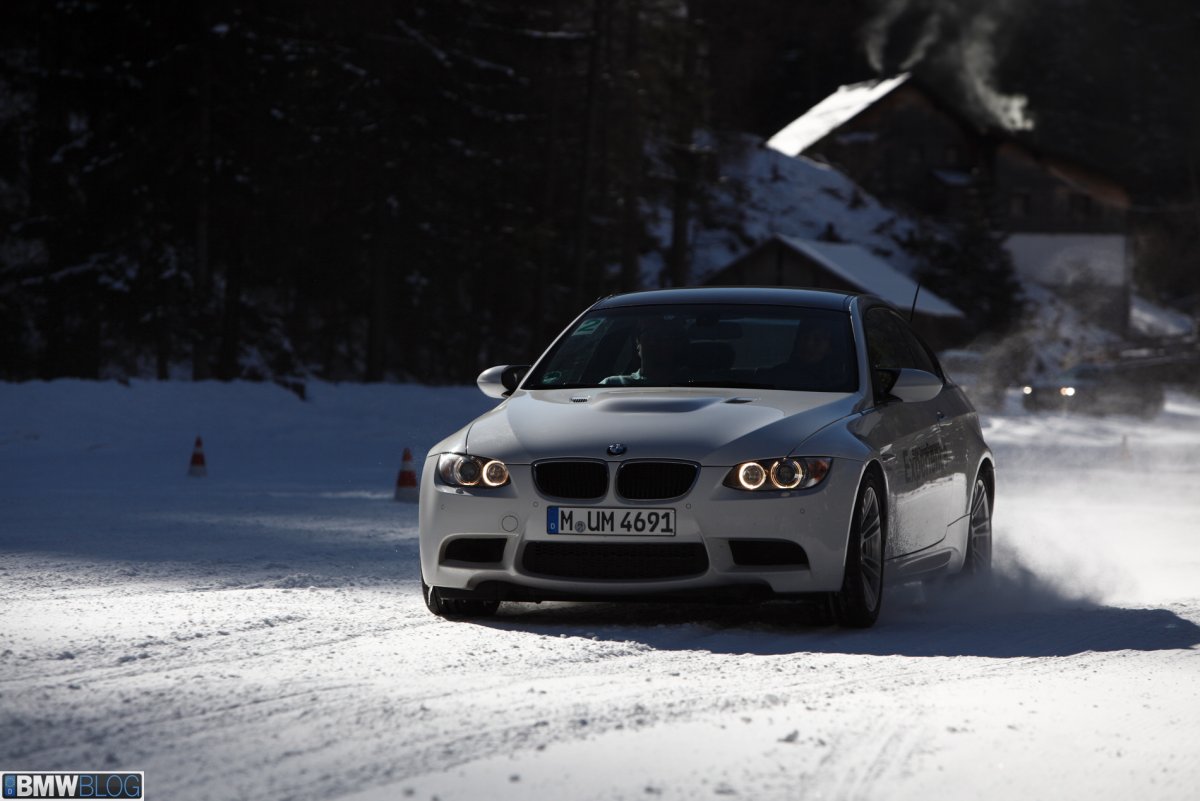 BMW m5 Snow