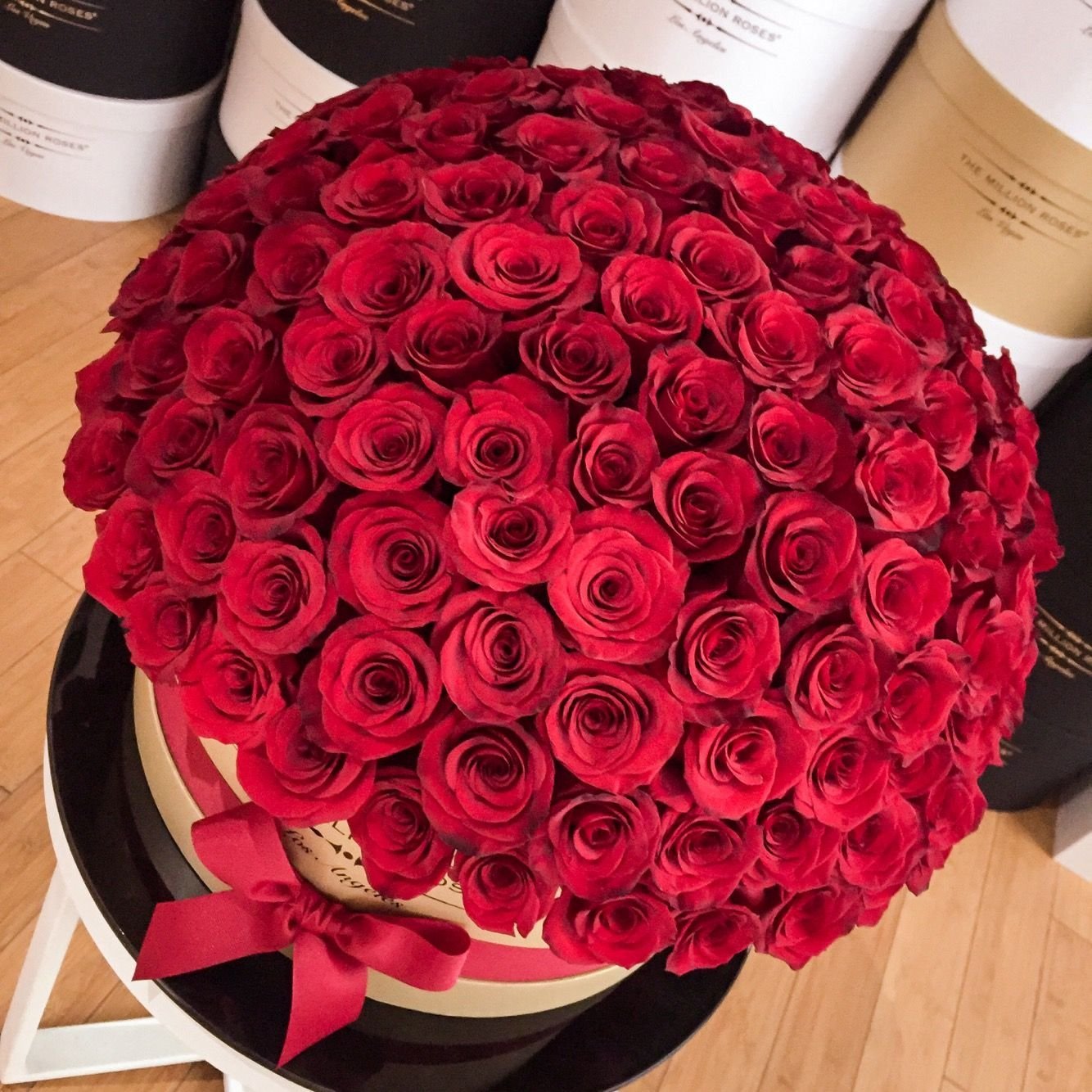 Шикарнейший букет роз доставка цветов недорого в ангарске