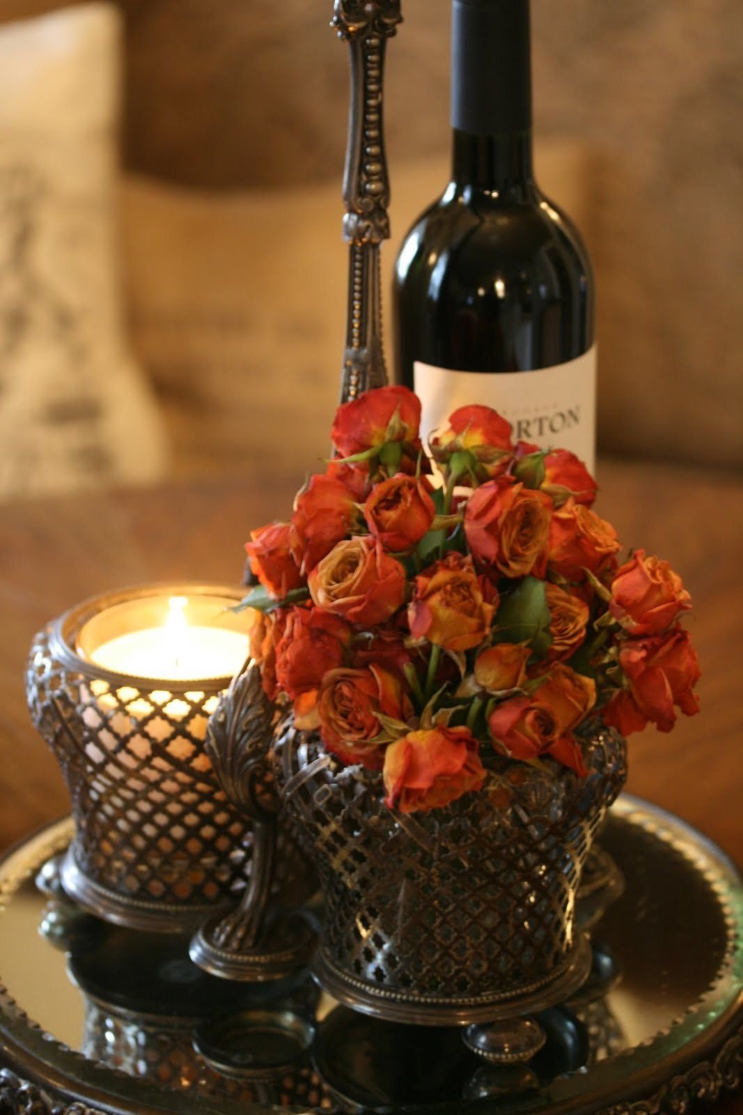Хочу цветочки и вина. Вино и цветы. Цветы и шампанское. Красивый букет с шампанским. Шампанское и свечи.