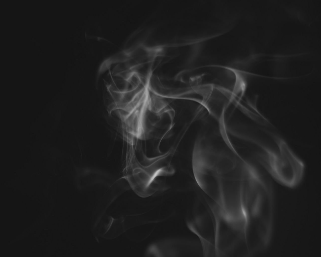 Темный фон с дымом - фото и картинки: 73 штук