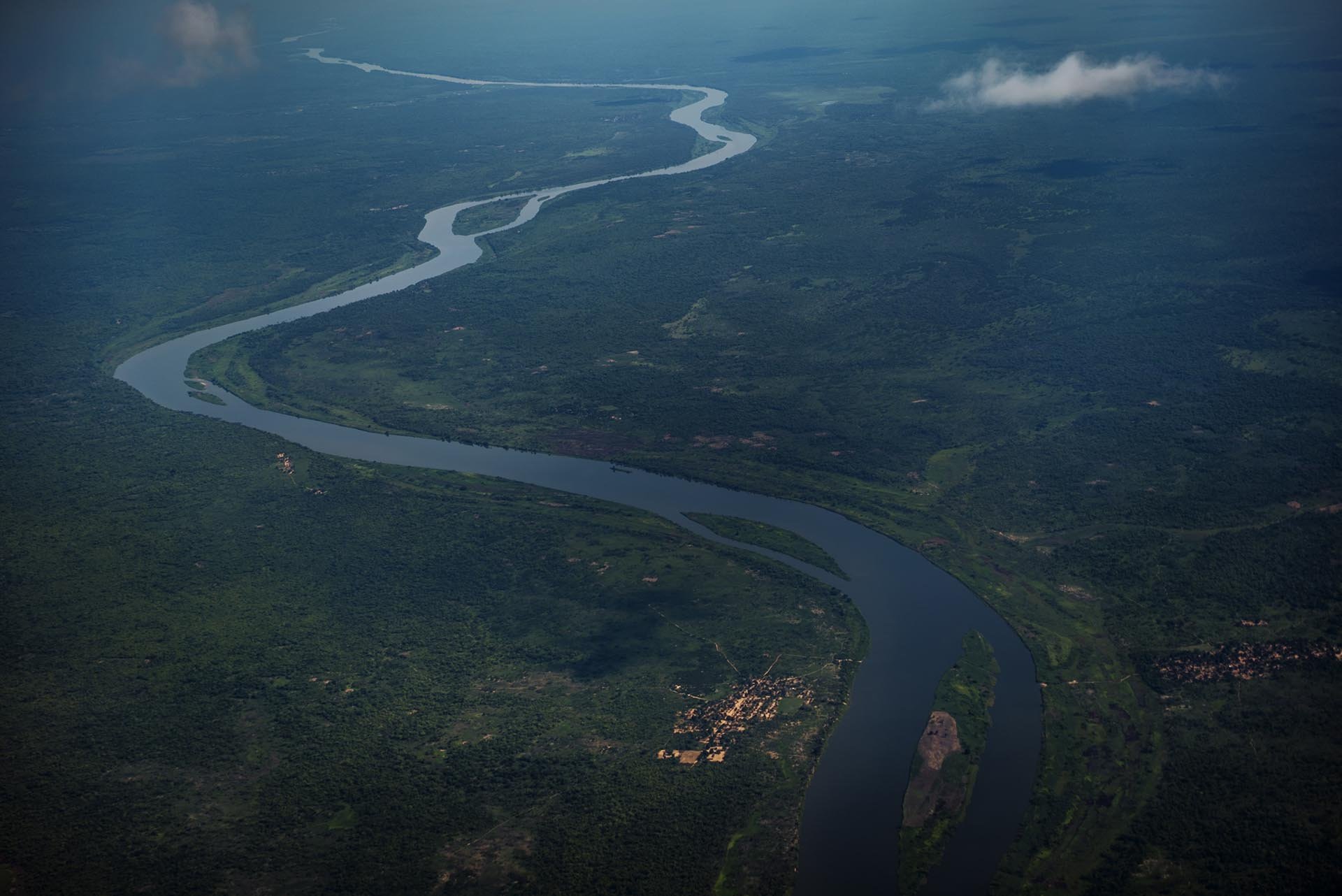 Почему река конго. Река Конго. Котловина Конго. Впадина Конго. Впадина реки Конго.
