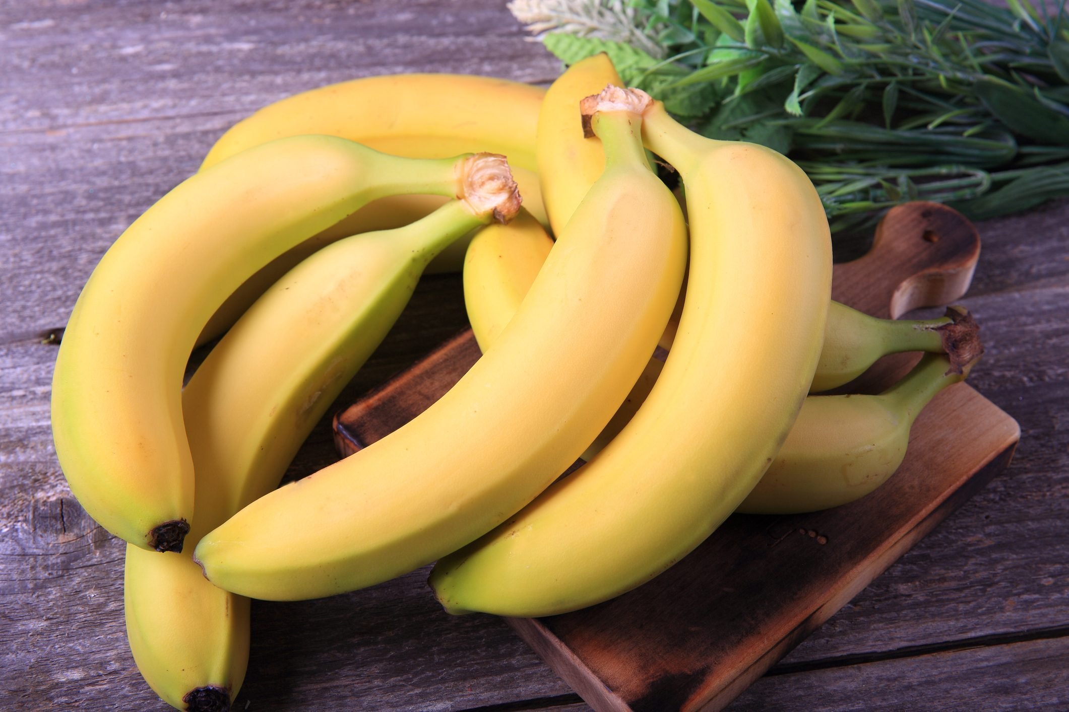 Бананово фруктовый. Банан. Фрукты банан. Красивый банан. Спелый банан.