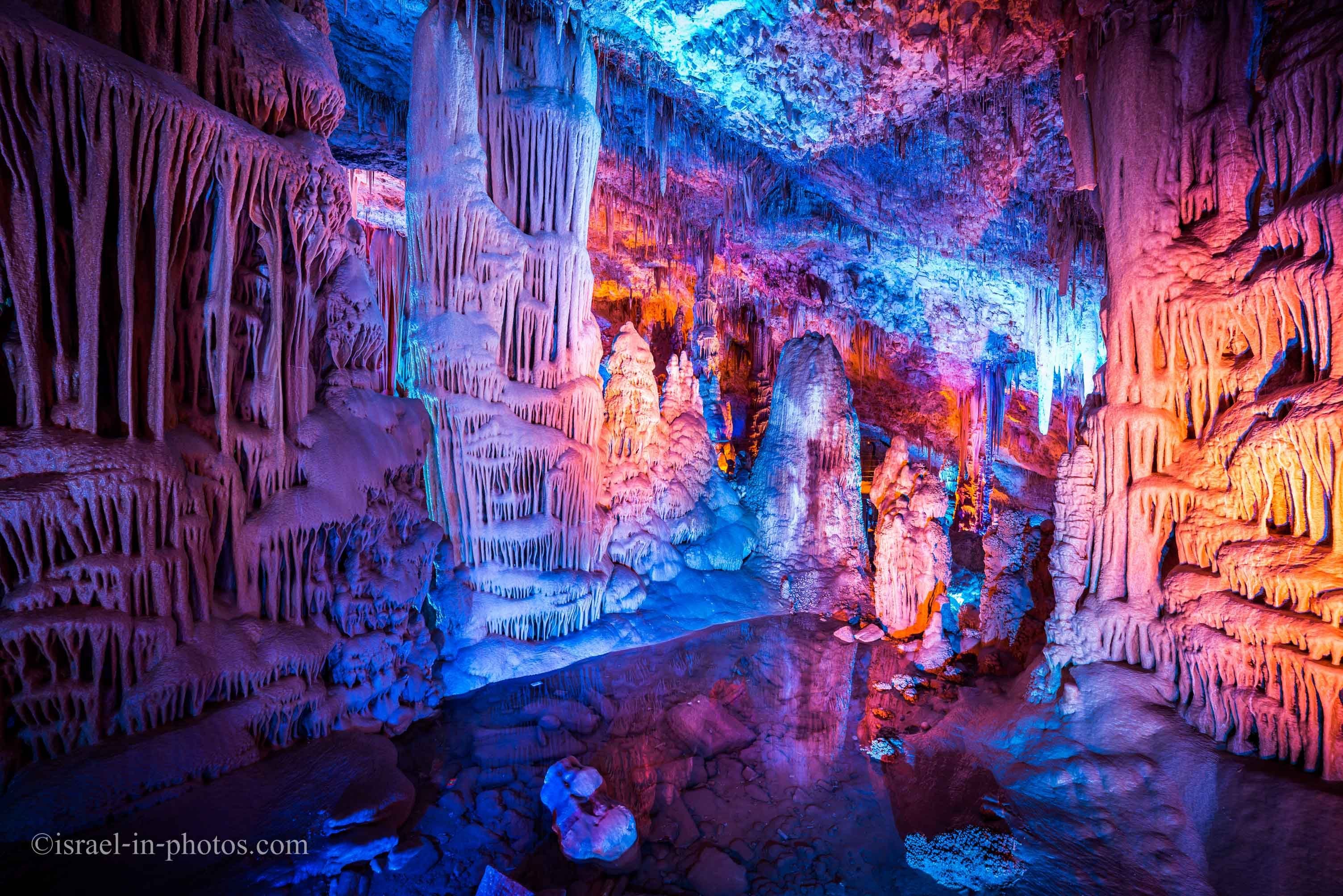 Кунгурская Ледяная пещера сталактиты