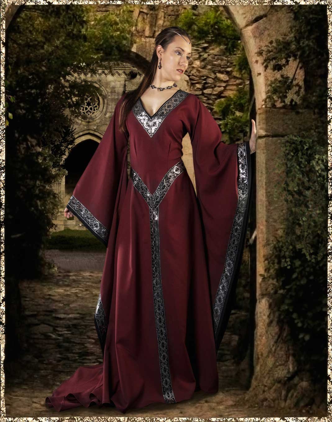 Платья средние века