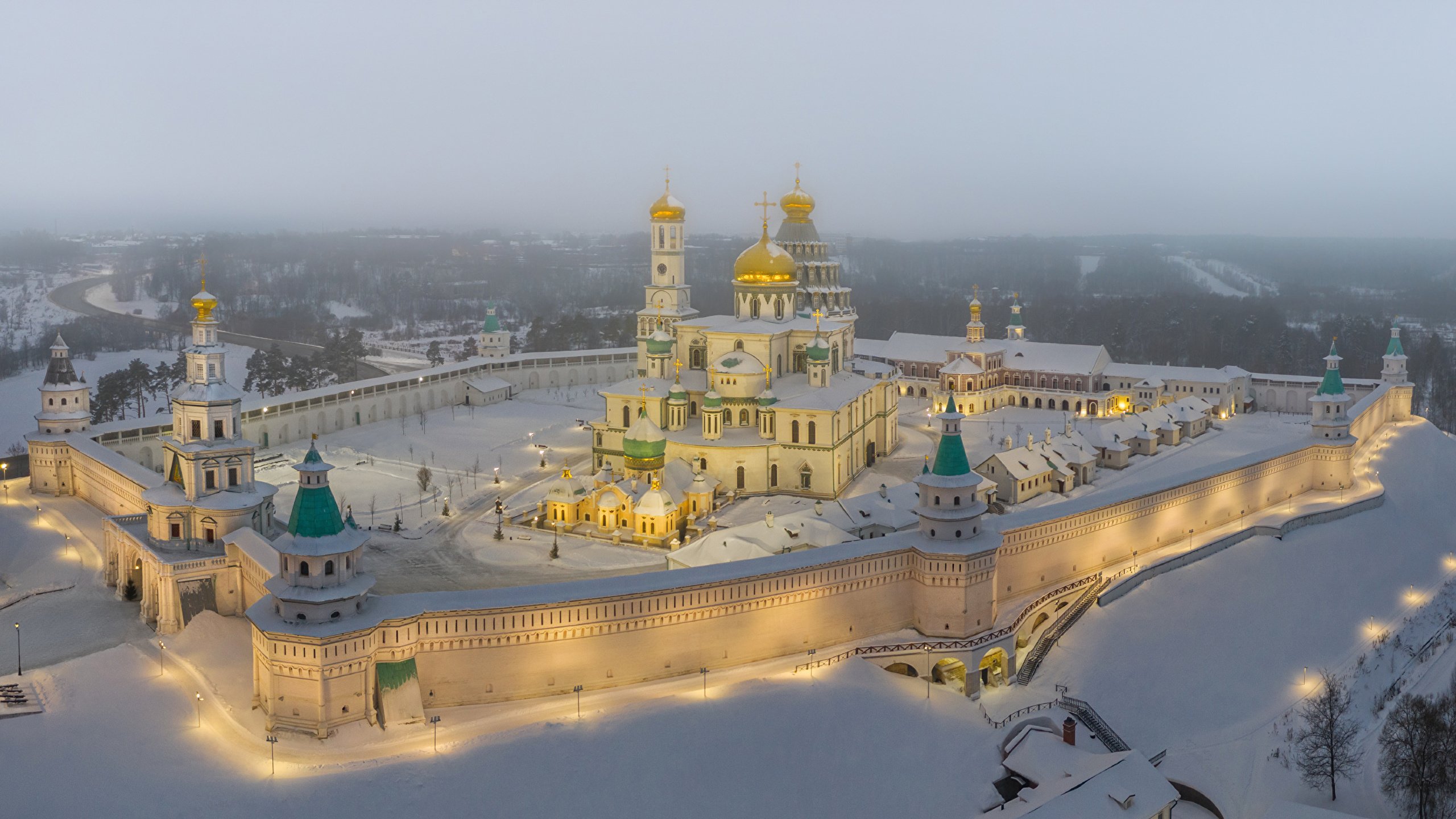 Истра московская 54. Новоиерусалимский монастырь в Истре. Новоиерусалимский монастырь зима. Новоиерусалимский монастырь Истра зима. Воскресенский Новоиерусалимский монастырь зимой.