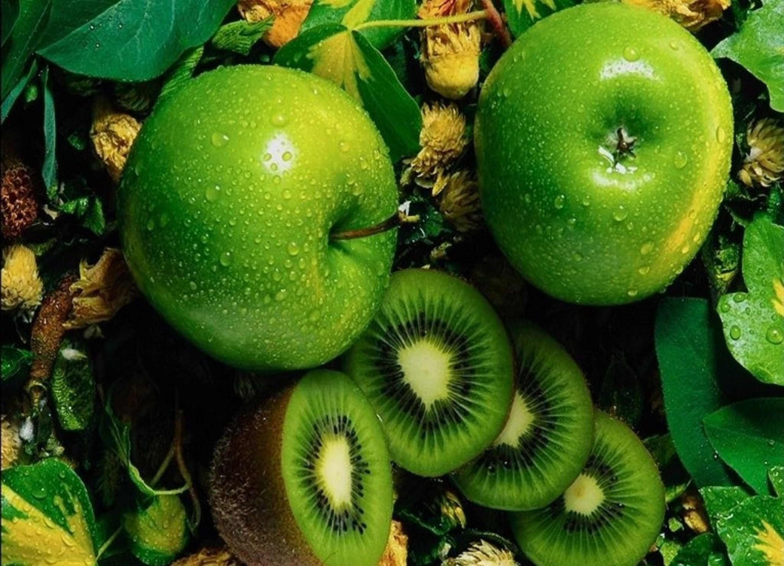 Зеленые картинки. Зеленый цвет. Зеленый фрукт. Зеленые фрукты и ягоды. Красивый зеленый.