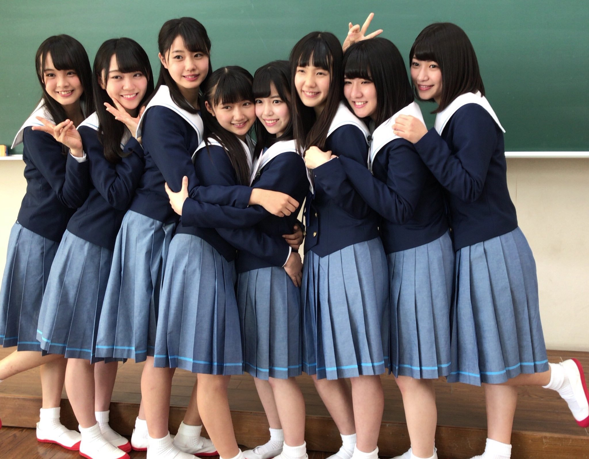 Japanese school 18. Группа akb48 School uniform. Группа akb48 School uniforms Japanese. Akb48 в школьной форме. Группа akb48.