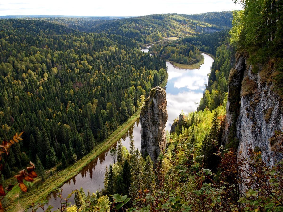 Russian urals. Река Усьва Пермский край. Урал река Усьва. Станция Усьва Пермский край. Каньканьон Усьва Пермский край.