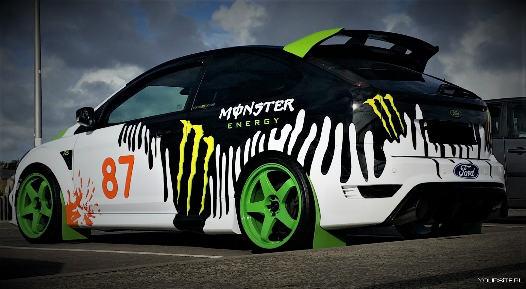 Винилы в кар. Ford Focus 2 RS Monster Energy. Форд фокус РС монстр Энерджи. Винил Monster Energy 180сх. Винил с15 Monster Energy.