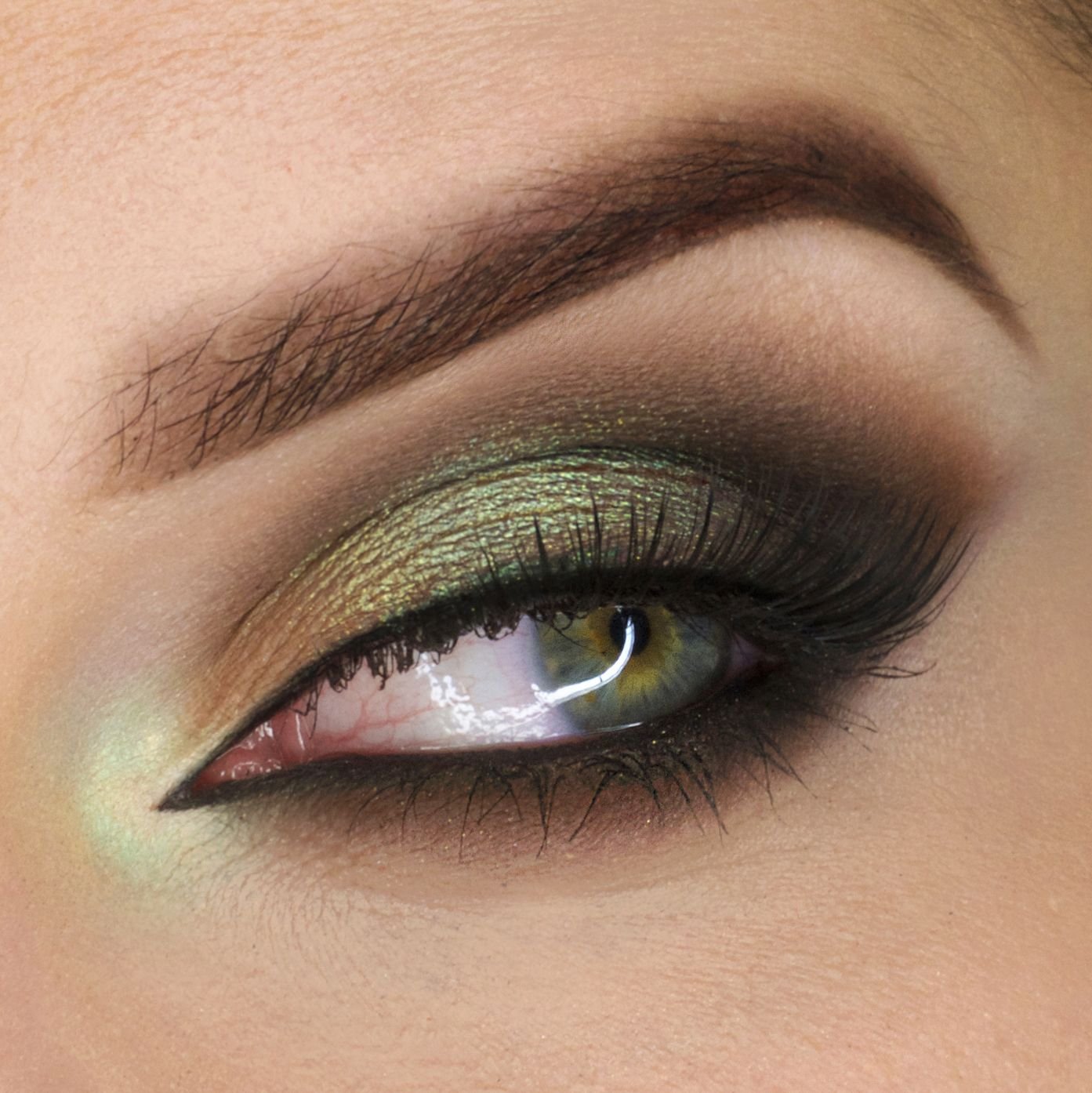 Болотные тени. Макияж для зеленых глаз. Макияж с зелеными тенями. Красивый макияж для зеленых глаз. Коричневый макияж для зеленых глаз.