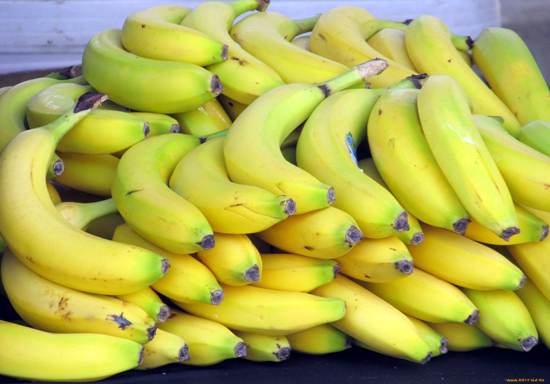Бананово фруктовый. Фрукты банан. Красивый банан. Гроздь бананов. Куча бананов.