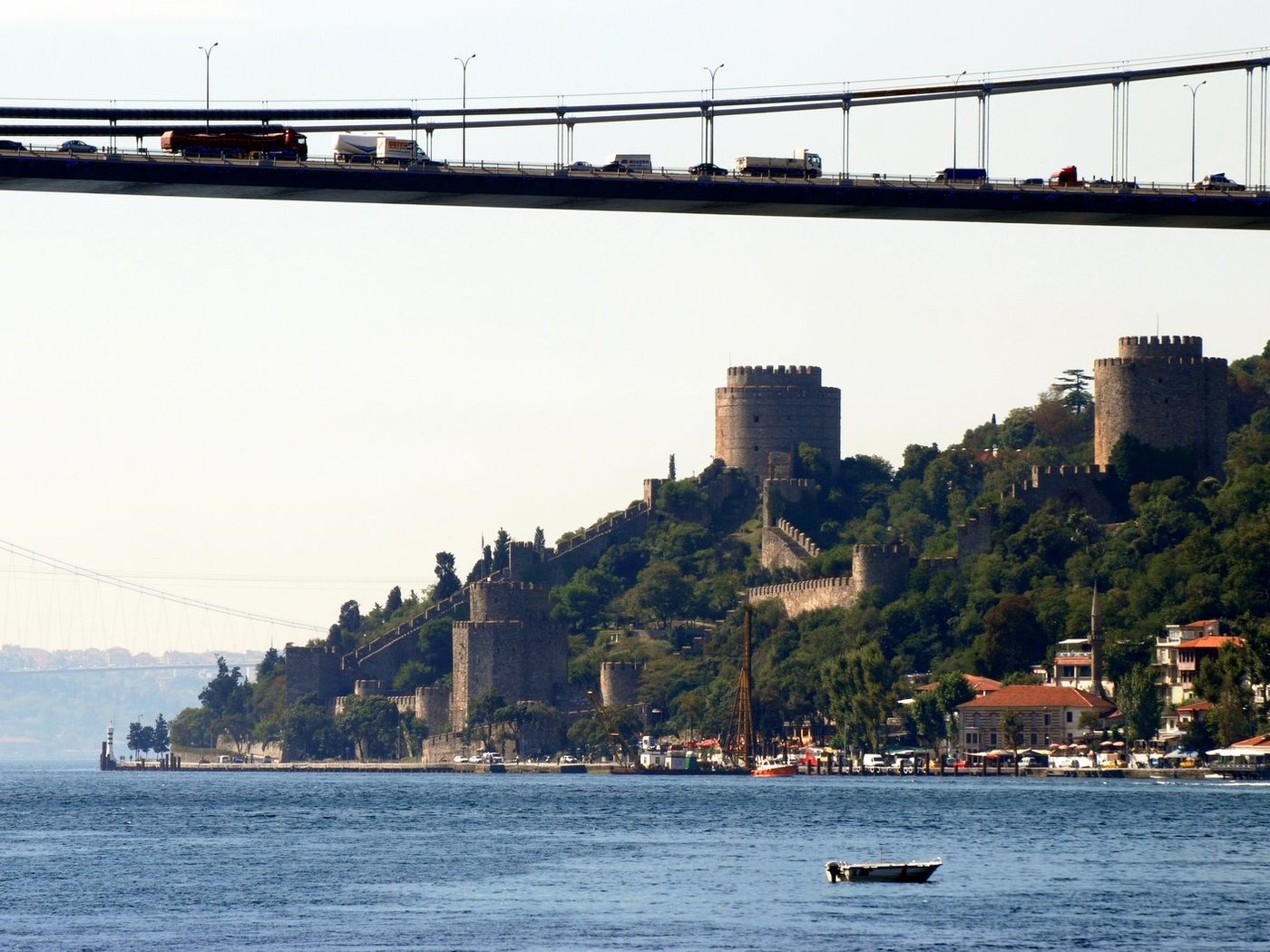 Вид на пролив Босфор Турция мост