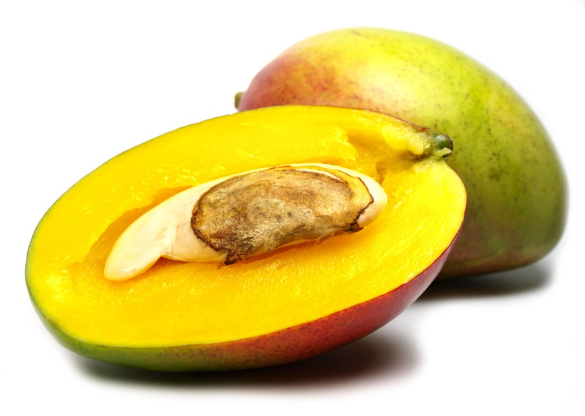 Манго фрукт в разрезе