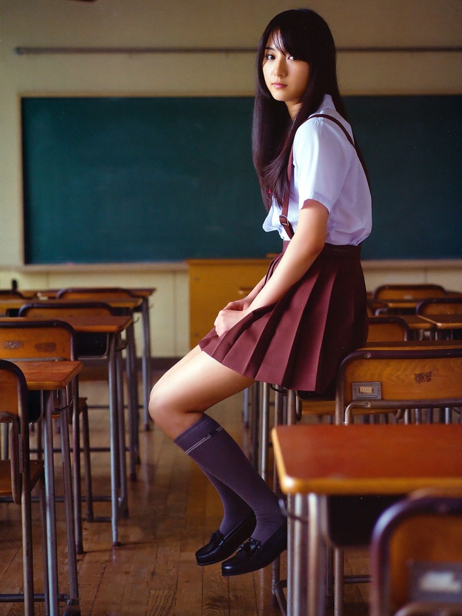 Japanese school 18. Красивые девушки школьники японские. Азиатки в школьной форме. Красивые японские Старшеклассницы.