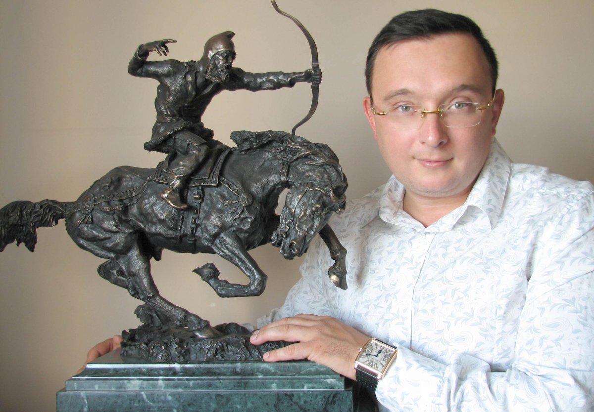 Олег Погосян скульптор