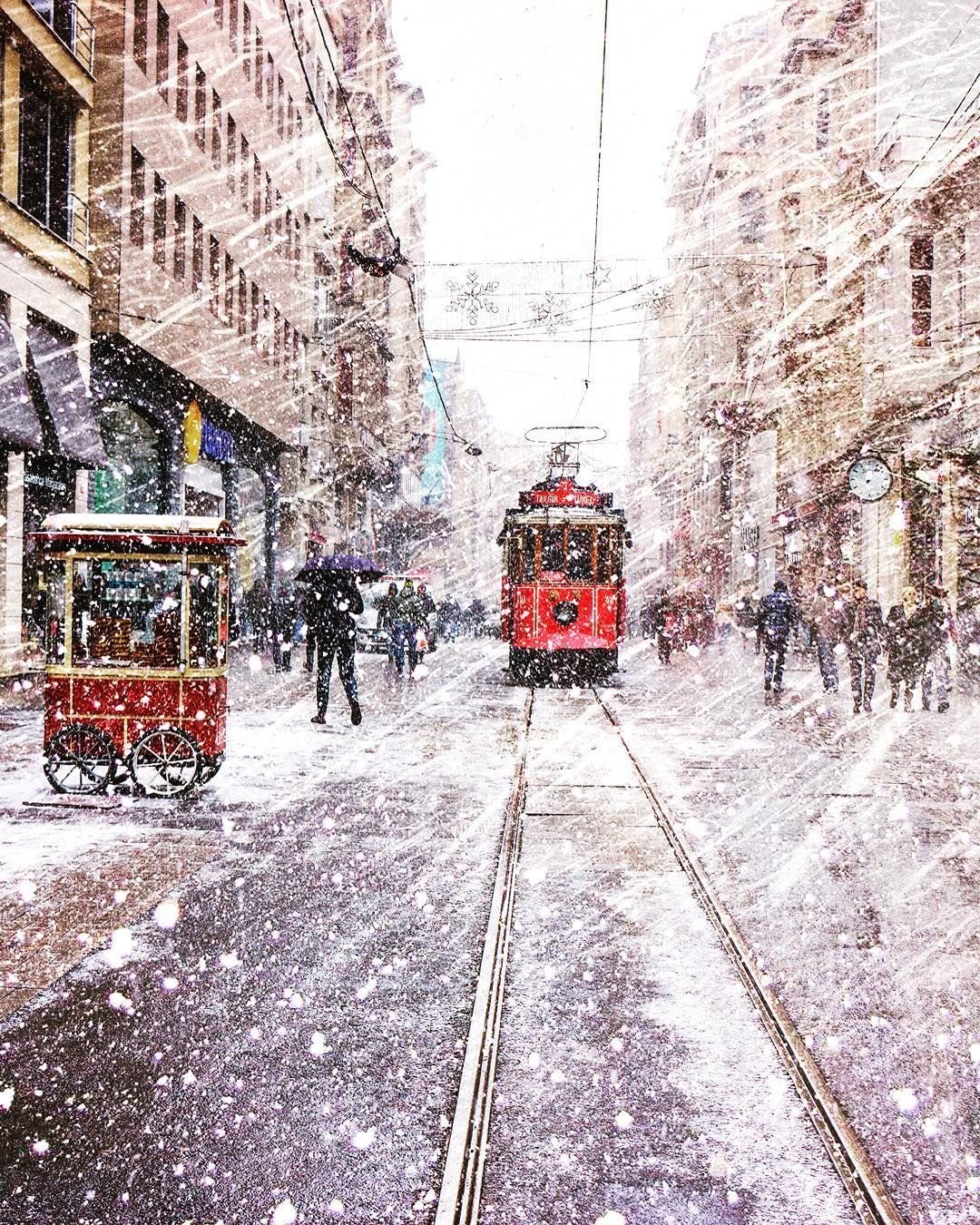 Заснеженный Стамбул