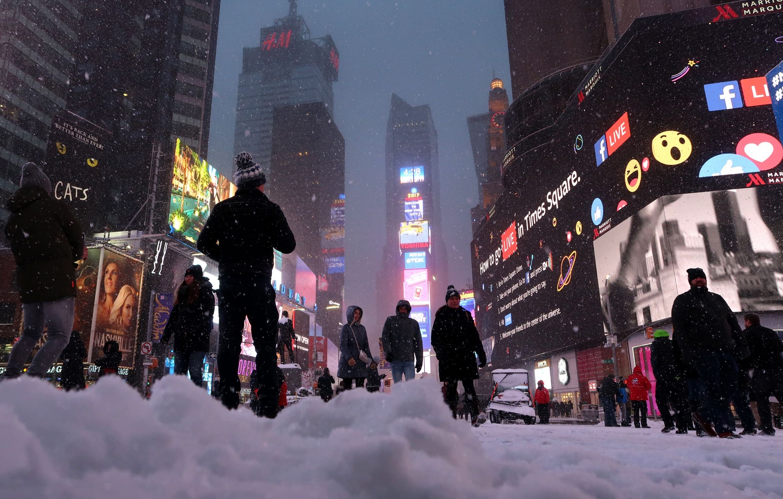 Снежный Нью-Йорк Таймс-сквер