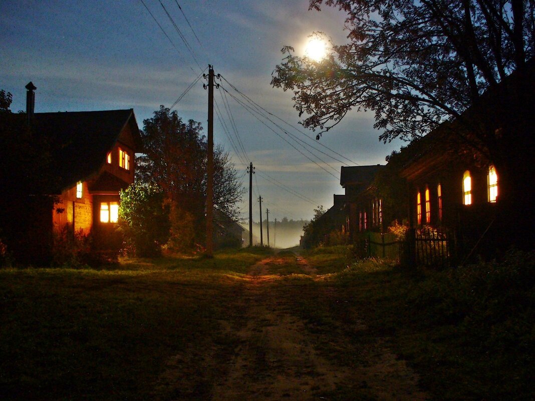 Ночь в деревне фото. Вечер в деревне. Ночь в деревне. Летний вечер в деревне. Поздний вечер в деревне.