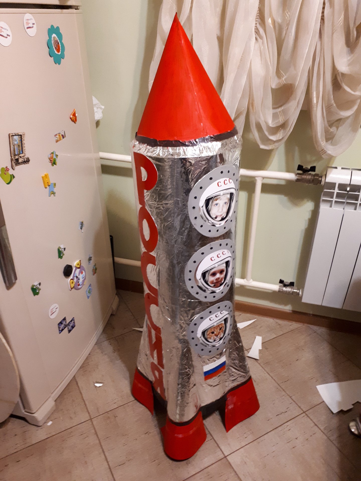 Ракета из картона большая ко дню космонавтики
