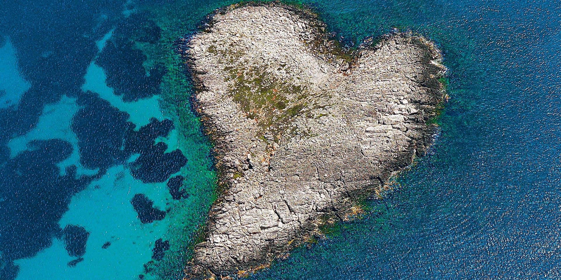 Остров в виде сердца Австралия