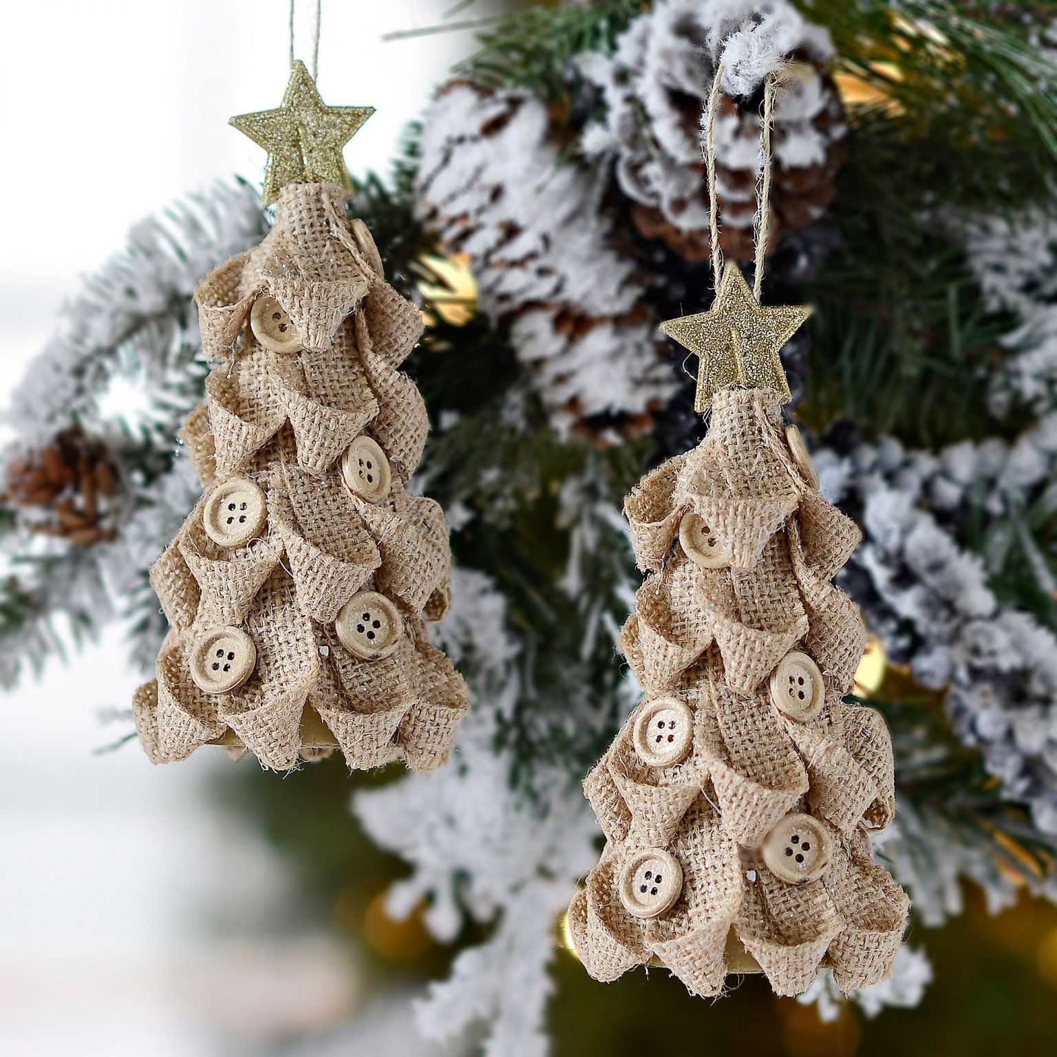 Пластик Поделки на праздники Новогодняя елка из вилок и ватных палочек