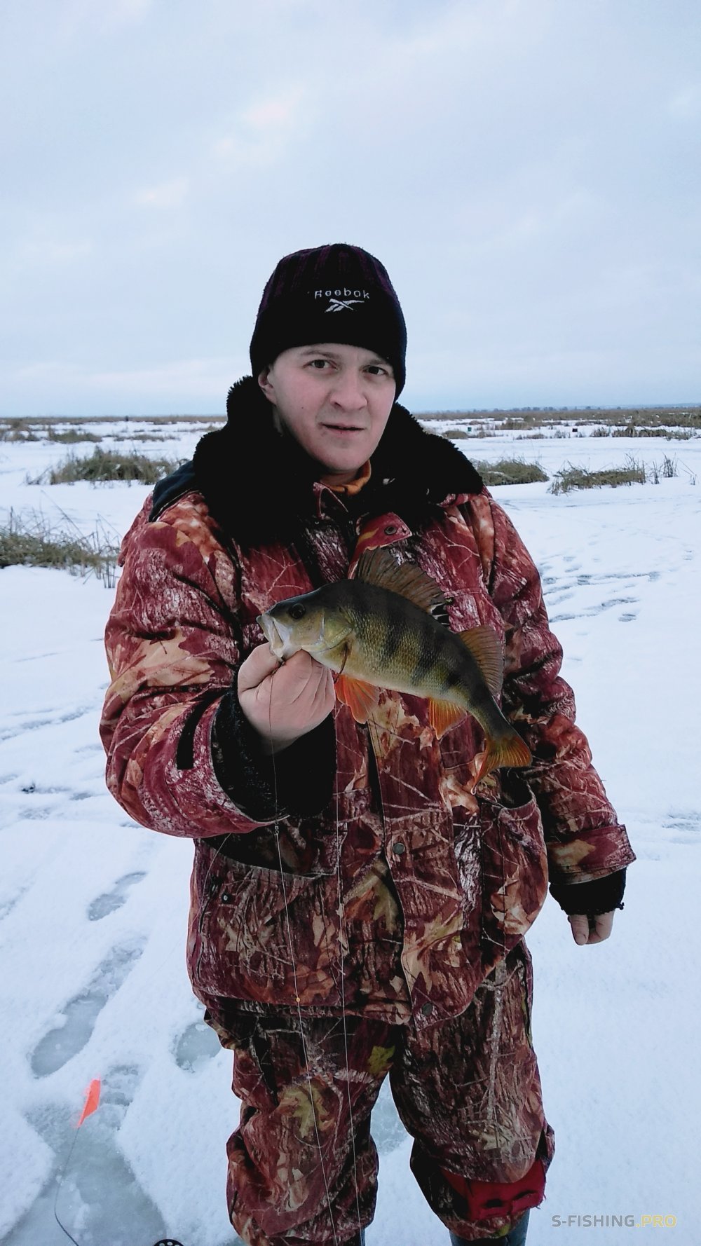 Рыбалка на озере неро. Озеро Неро рыбалка. Тагасук озеро Красноярский край. Зимняя рыбалка на оз. Неро. Озеро Неро Ростов рыбалка.