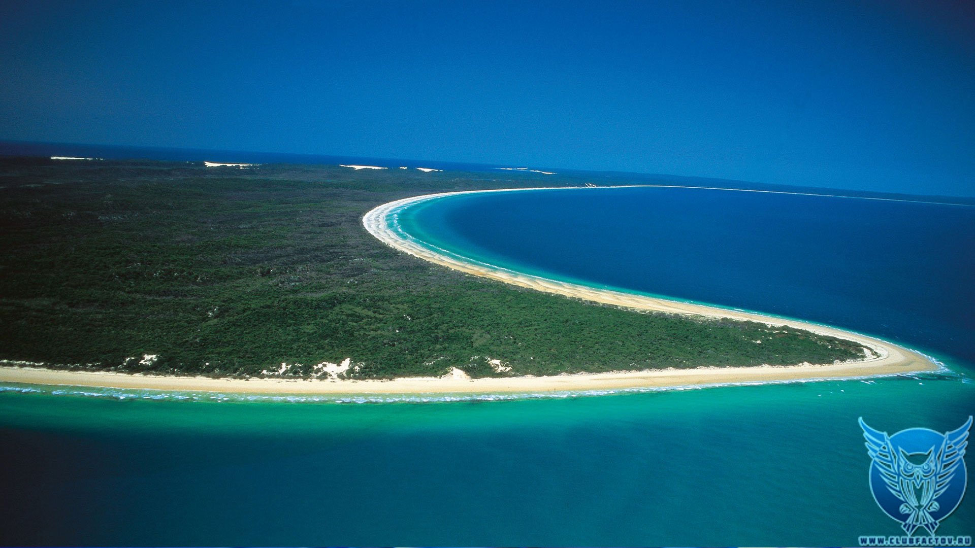 Три самых больших островов. Остров Фрейзер Австралия. Песчаный остров Фрейзер в Австралии. Самый большой песчаный остров в мире Фрейзер. Песчаный остров в мире - Фрейзер.