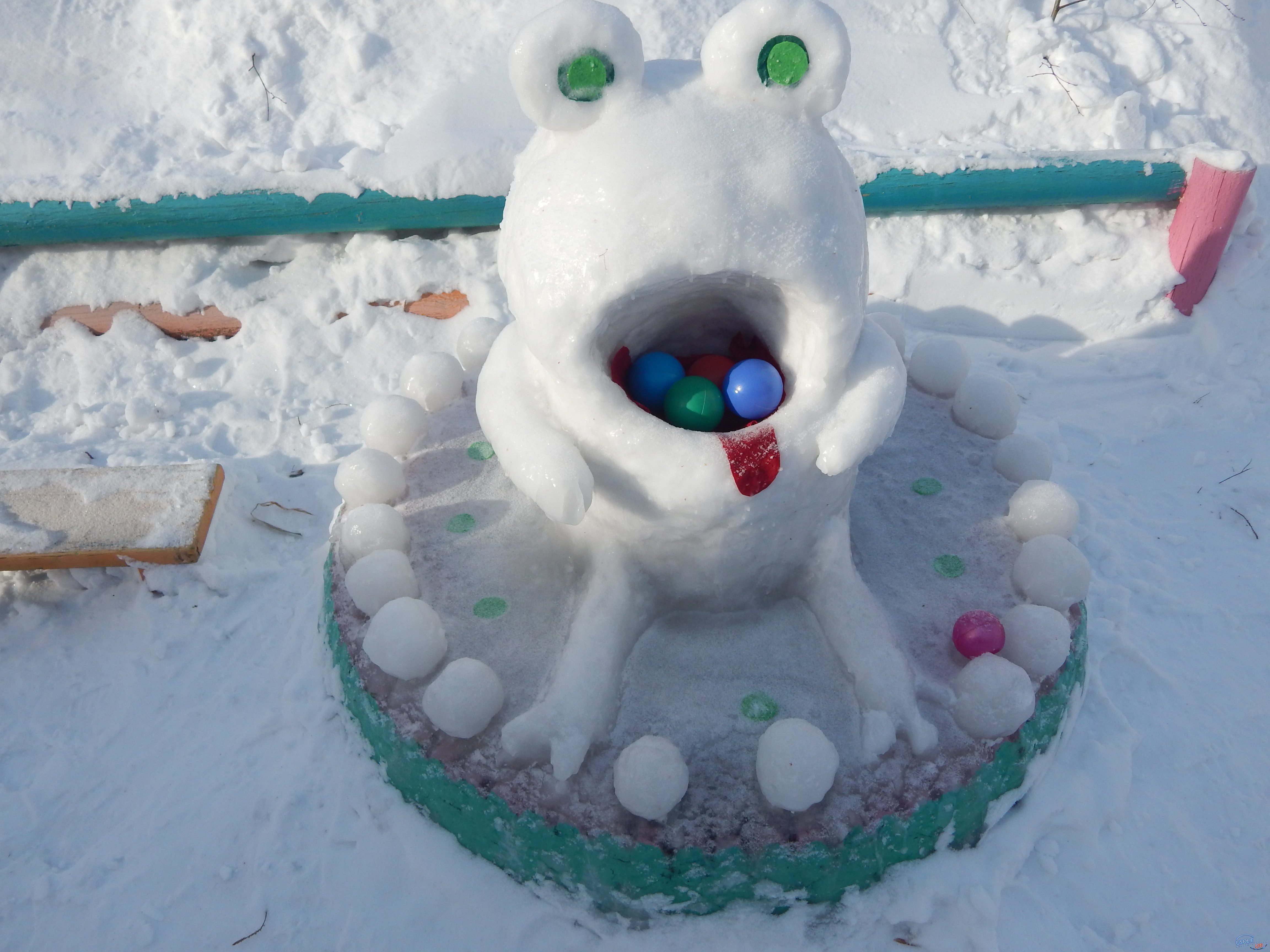 Новогодние постройки. Зимние постройки. Фигурки из снега. Поделки из снега. Конкурс снежных построек в детском саду.