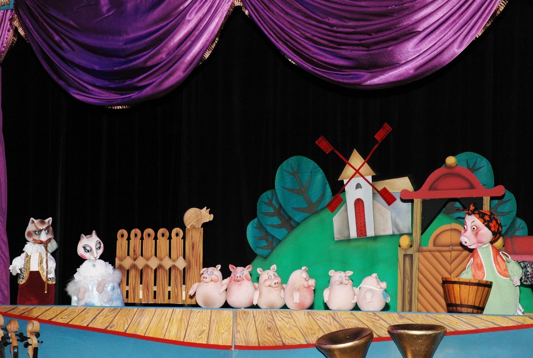 Какие есть кукольные театры. Кукольный театр «Кошкин дом». Кошкин дом спектакль в театре кукол. Кукольный театр спектакль Кошкин дом. Кошкин дом куклы для кукольного театра.