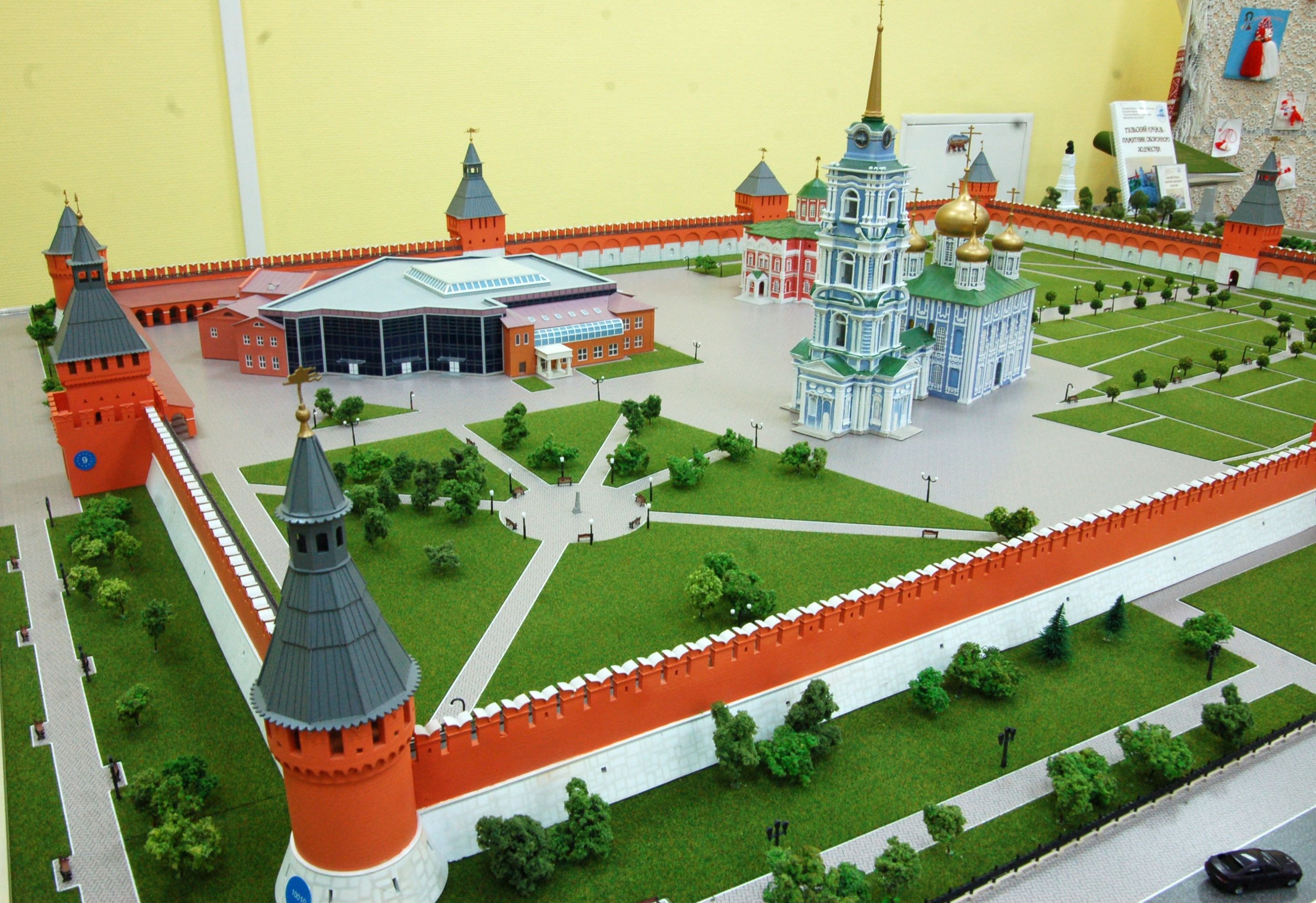 Сборная модель из картона «Спасская Башня Московского Кремля»