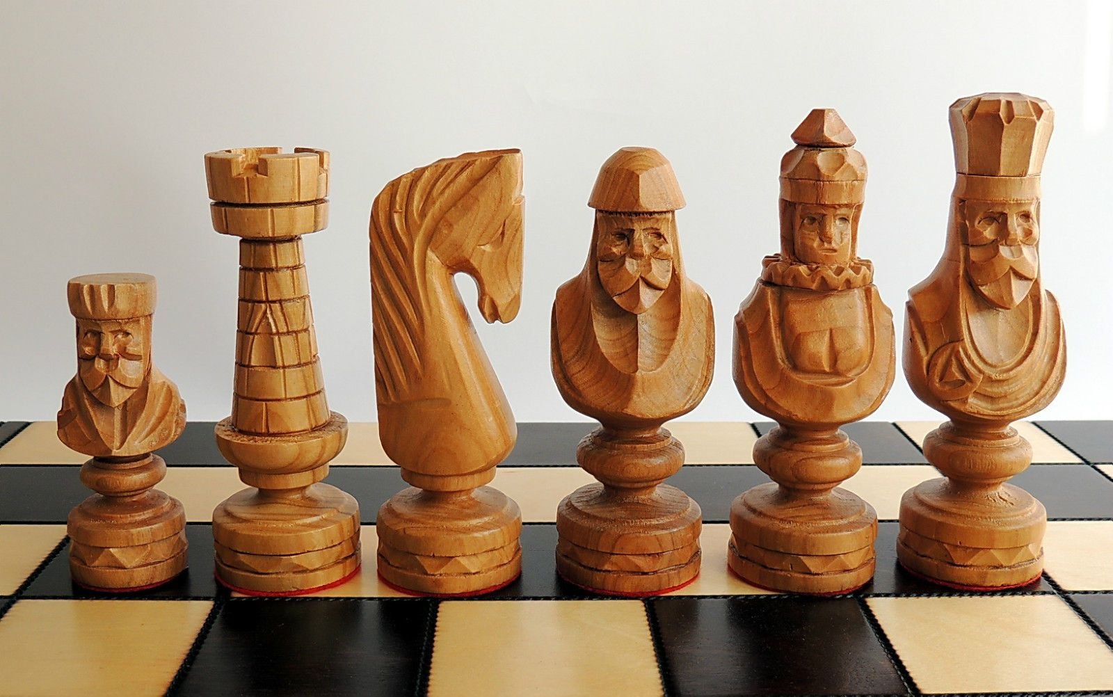 Заготовки шахматных фигур из дерева