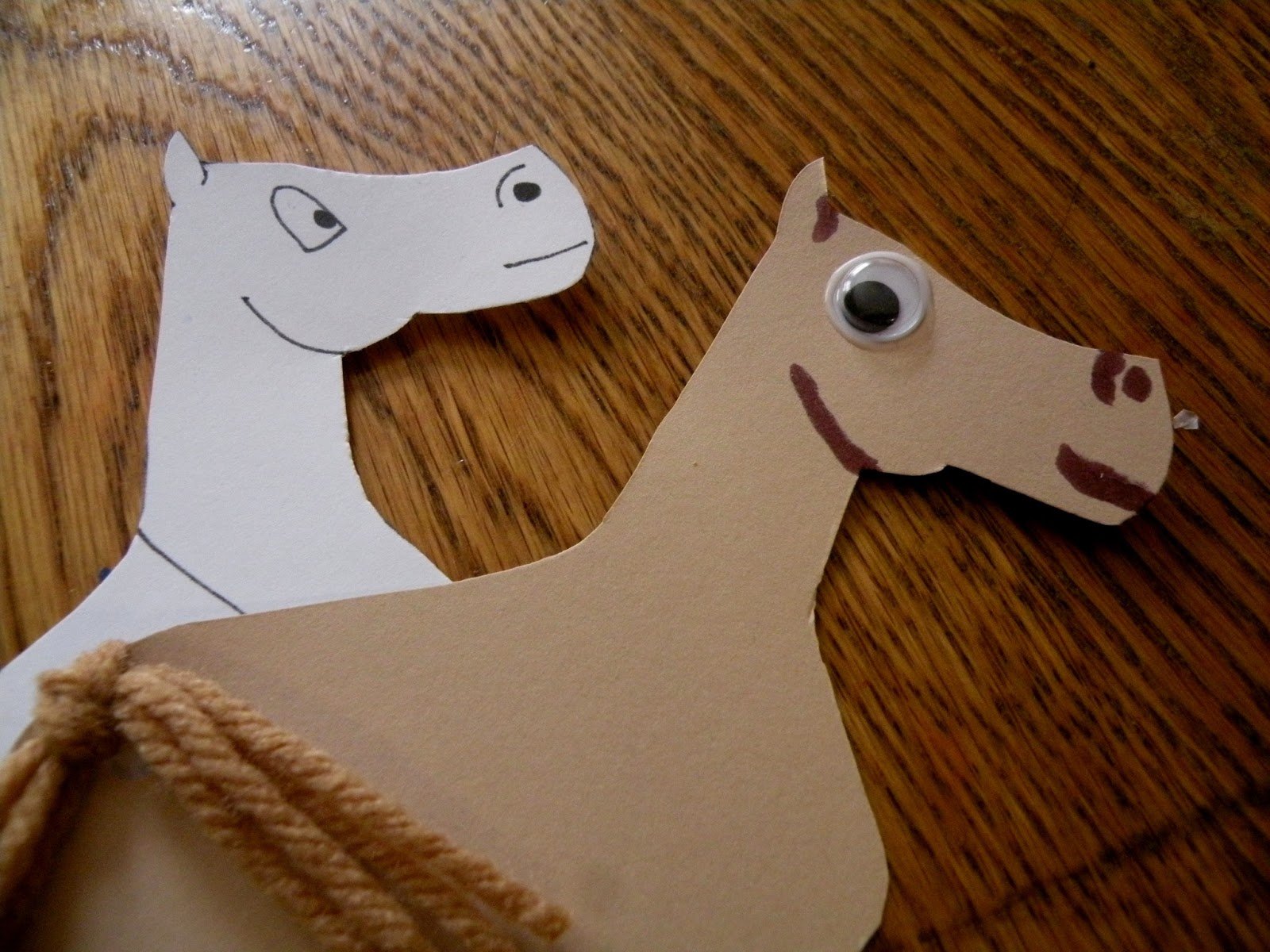 Поделка лошадка. Поделка лошадка для малышей. Лошадь своими руками. Поделка лошадка из бумаги. Лошадь своими руками для детей.