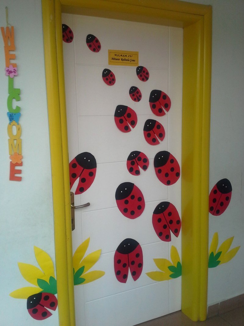Украшение дверей в детском саду