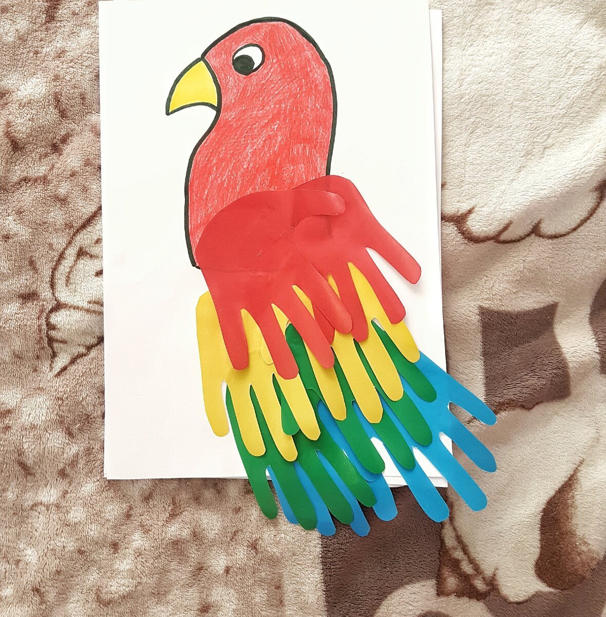 ...И бумажный попугай! Аппликация из цветной бумаги