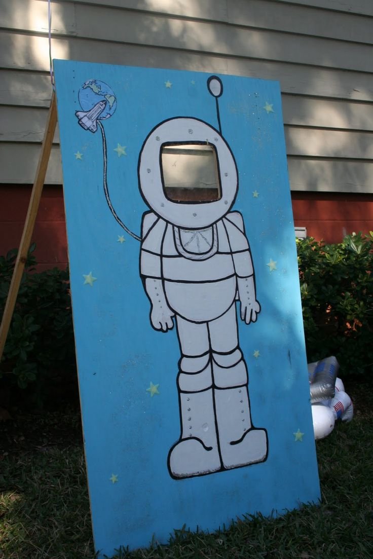 Космонавт фотозона для детей