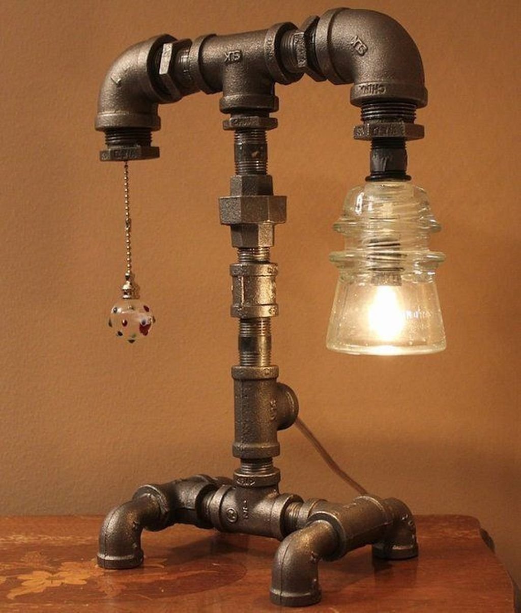 Лампа из труб