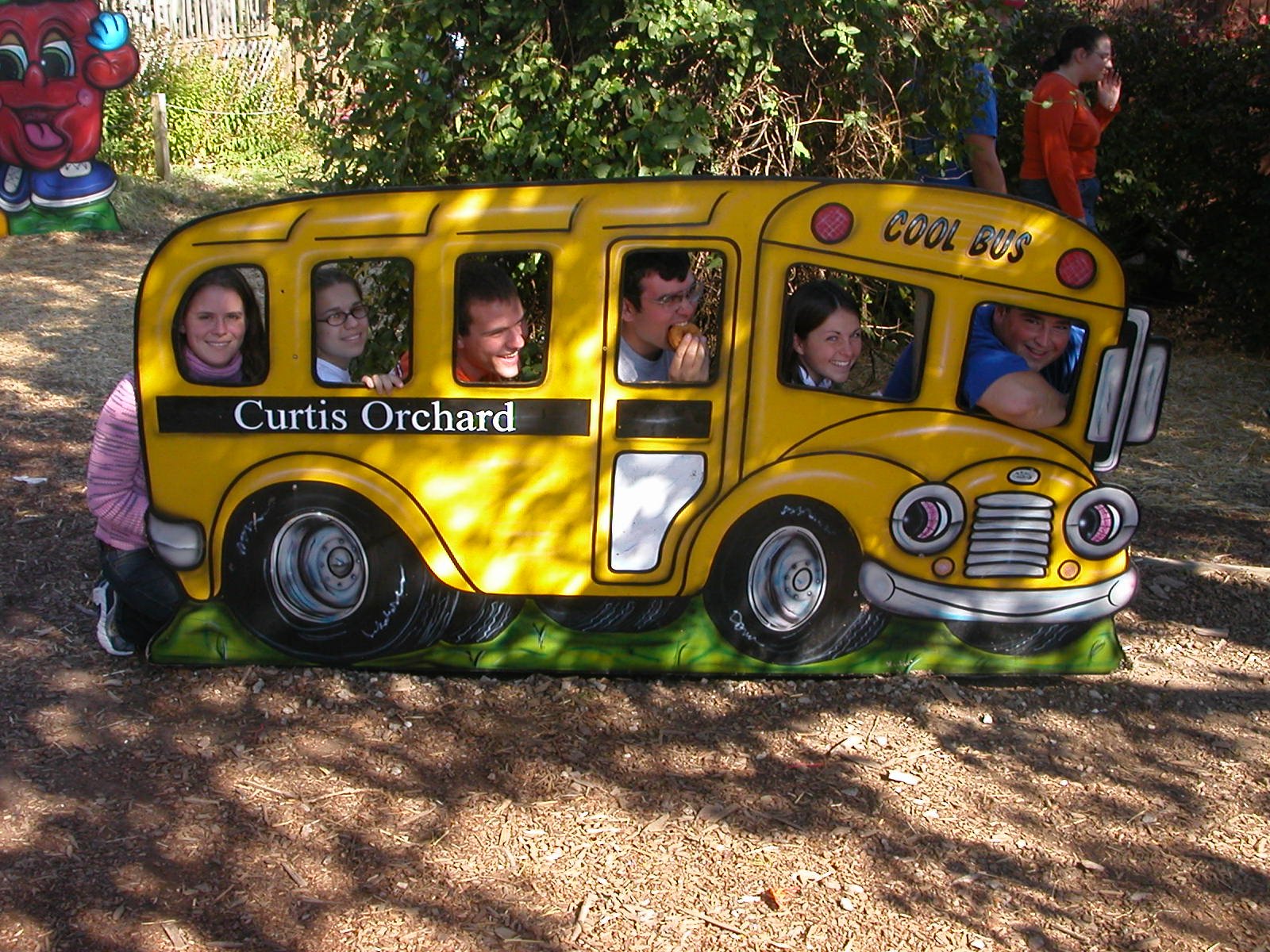 Детский автобус для детей. Школьный автобус. Веселый автобус. Автобус для детей. Веселые школьные автобусы.