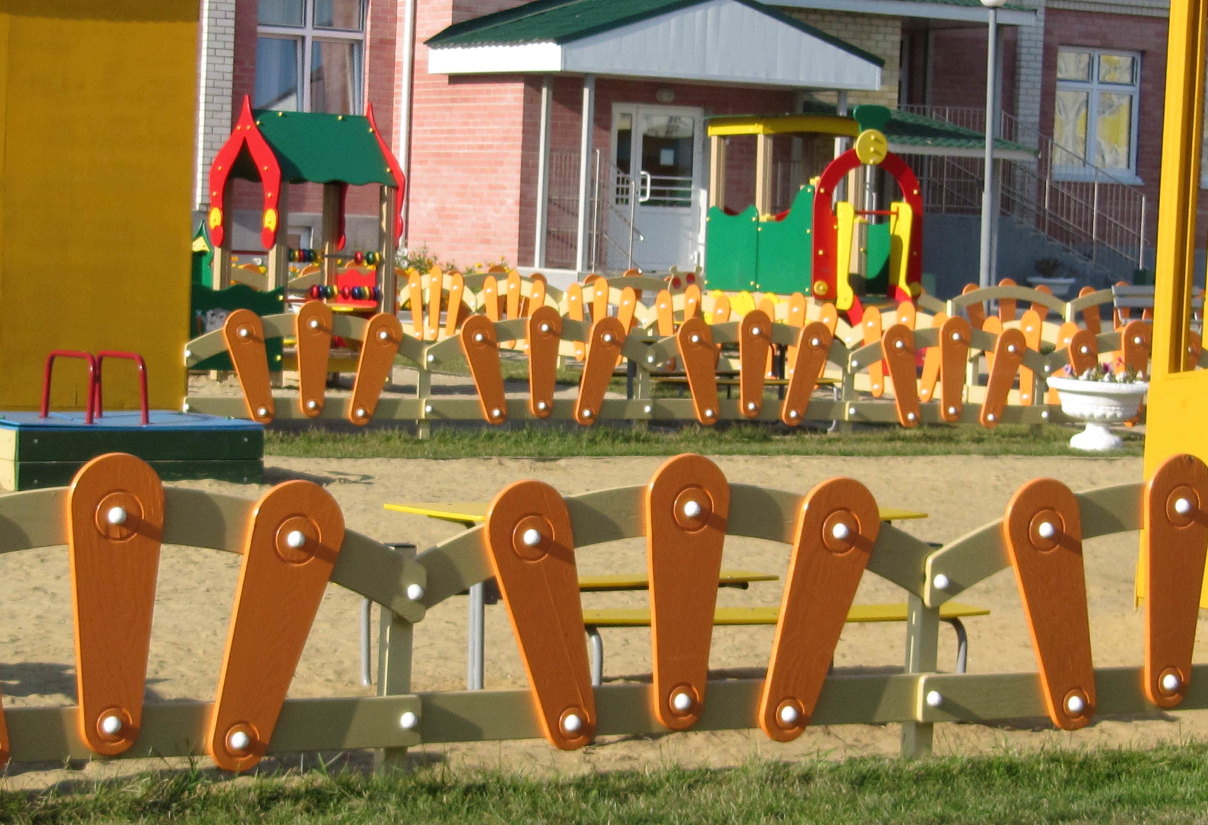 Уличный заборчик для детского сада