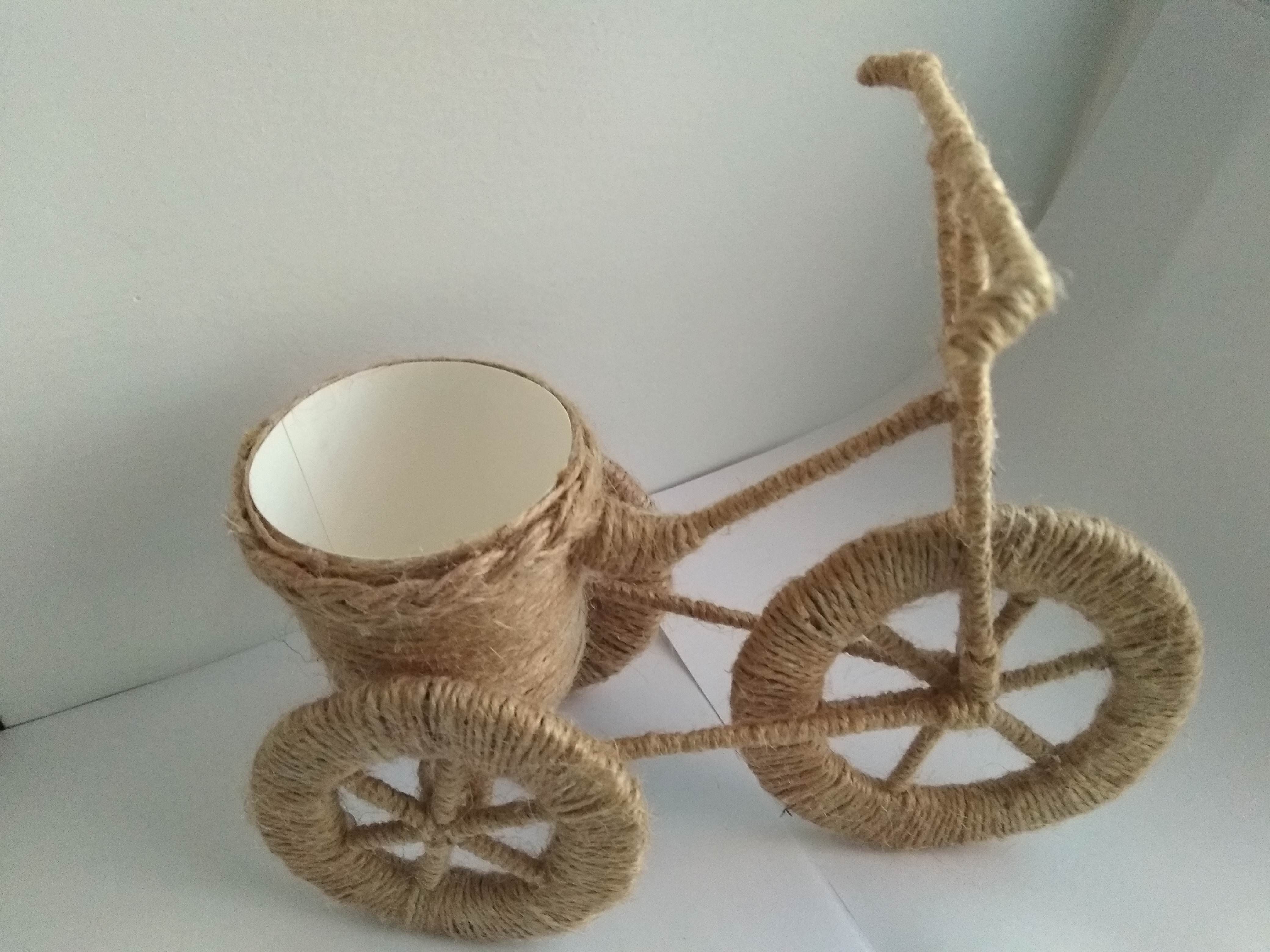 Велосипед из джутового шпагата