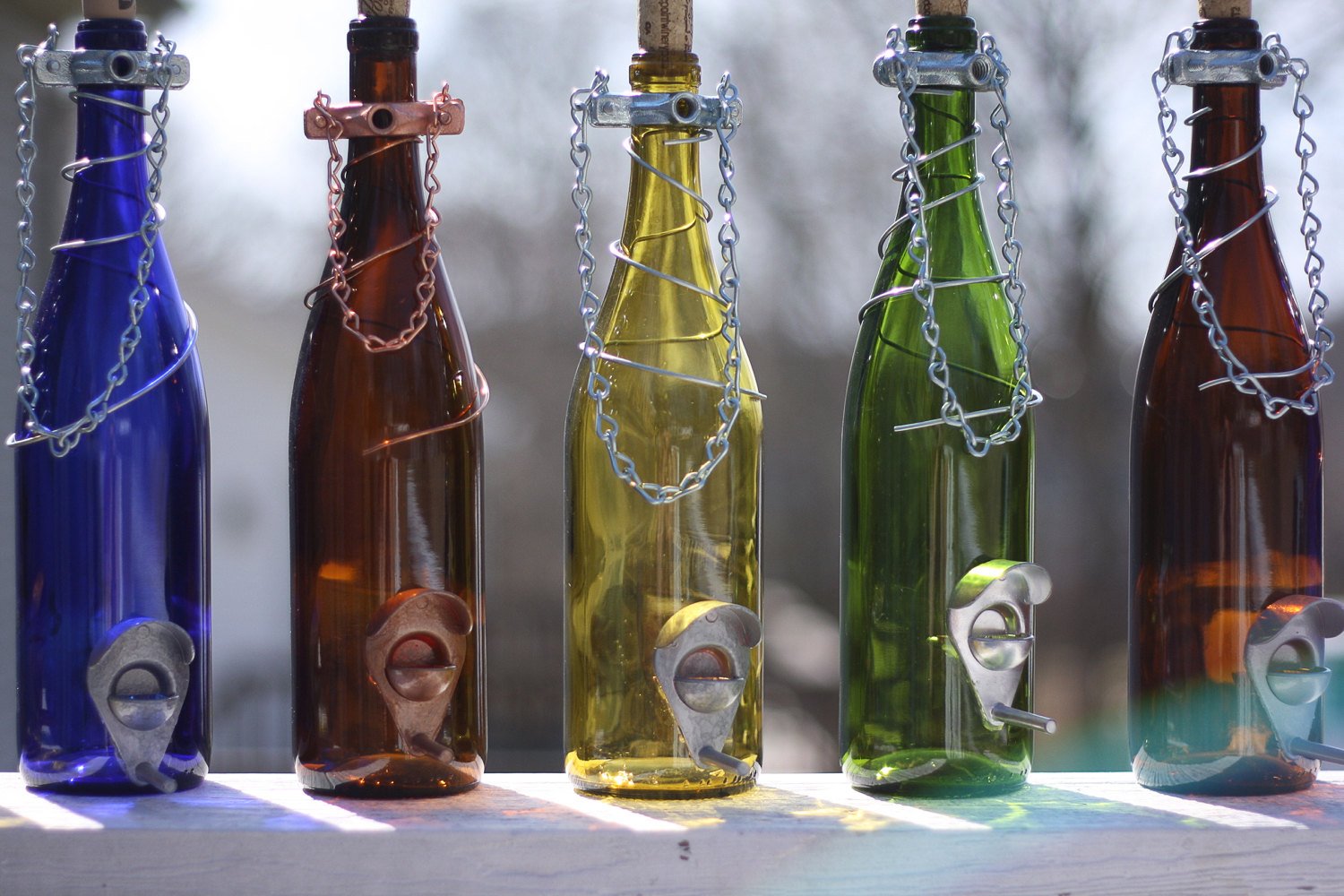 Как снимают стеклянные бутылки. Красивые бутылки. Оригинальные стеклянные бутылки. Необычные стеклянные бутылки. Изделия из стеклянных бутылок.