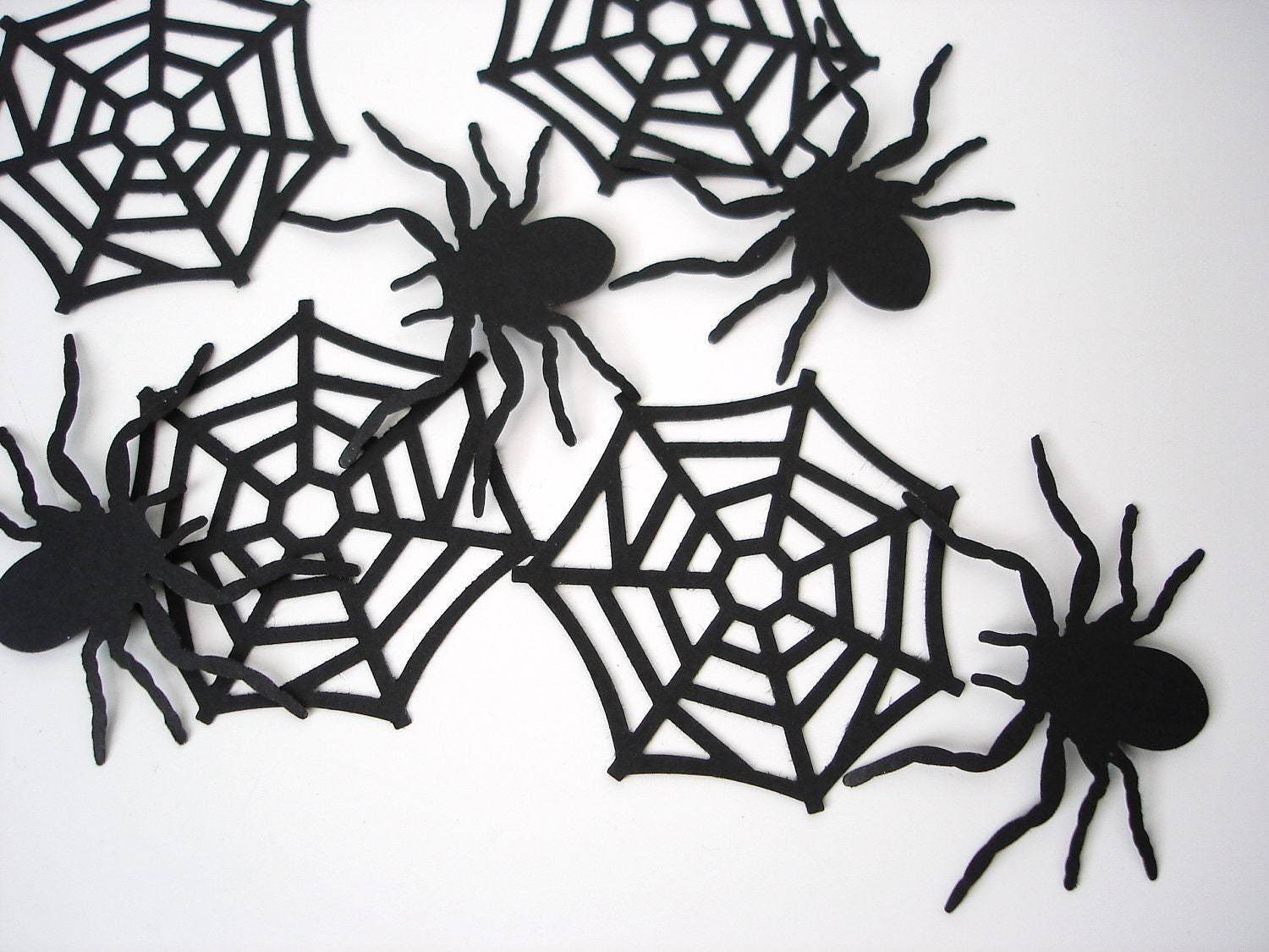Поделки на Хэллоуин своими руками паутина из бумаги